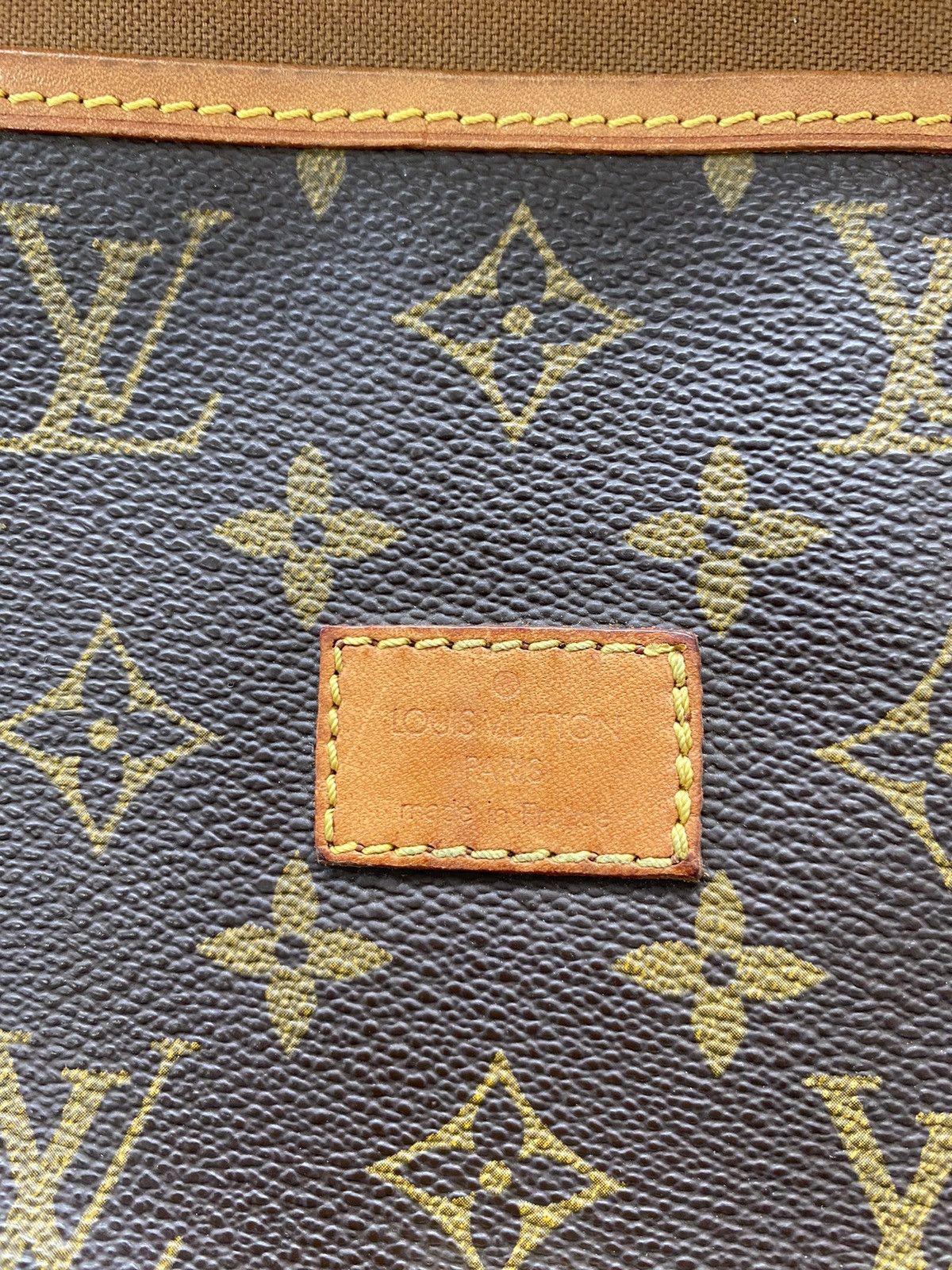 Louis Vuitton Authentic Vintage Louis Vuitton Monogram Saumur 30 Crossbody Size ONE SIZE - 13 Thumbnail