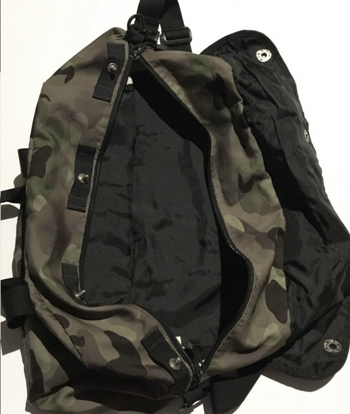 Bape Bape camo duffle shoulder carry luggage bag Size ONE SIZE - 2 Thumbnail