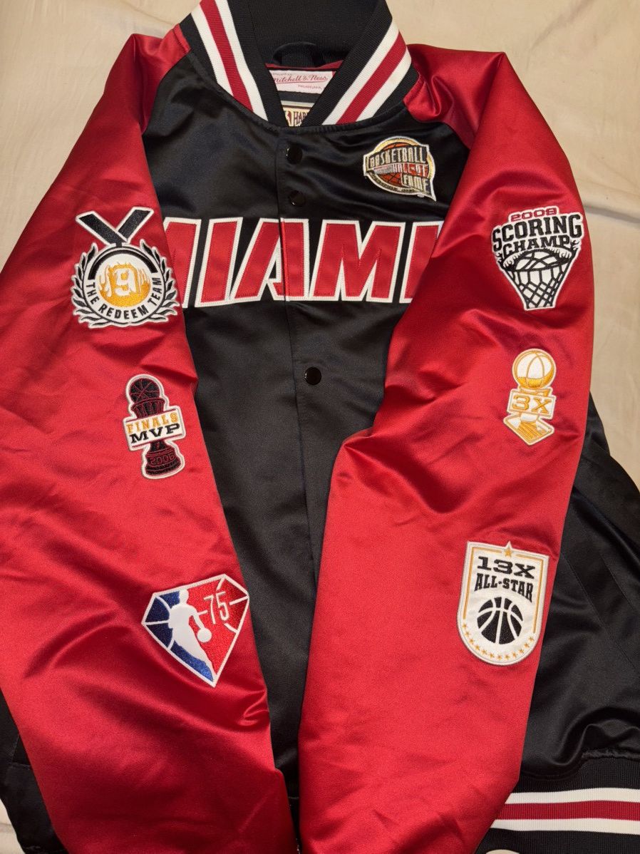 Mitchell & Ness Mitchell & Ness Dwyane Wade HOF Exclusive Varsity Jacket Size US L / EU 52-54 / 3 - 1 Thumbnail