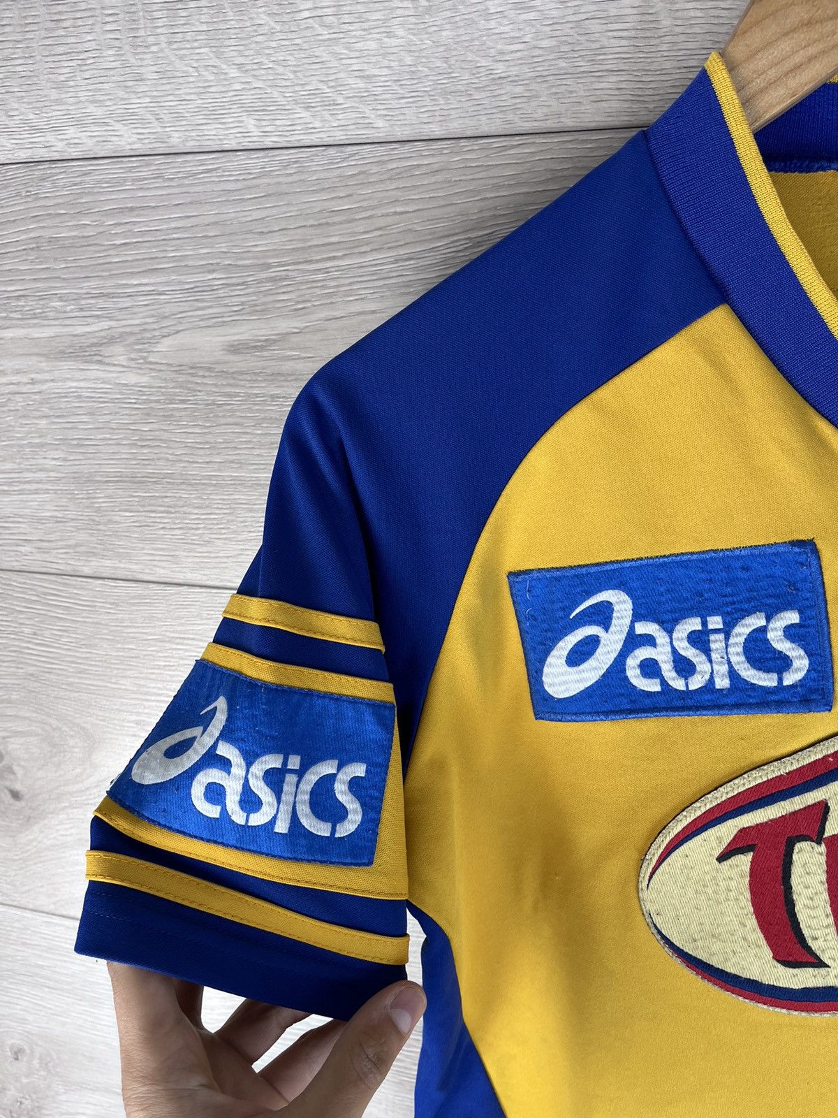 Asics Vintage rugby jersey ASICS Leeds Rhinos 03 y2k rare men’s Size US S / EU 44-46 / 1 - 9 Thumbnail
