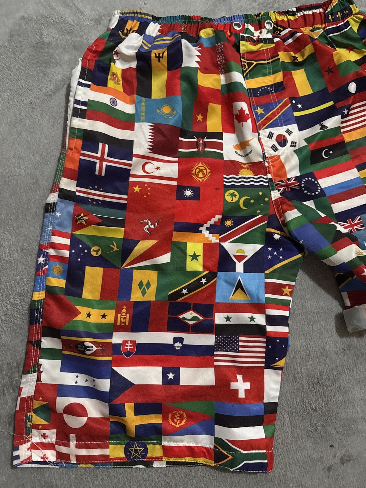 Vintage World Flags Shorts Vintage 80s 90s men’s lounge Size US 31 - 8 Thumbnail