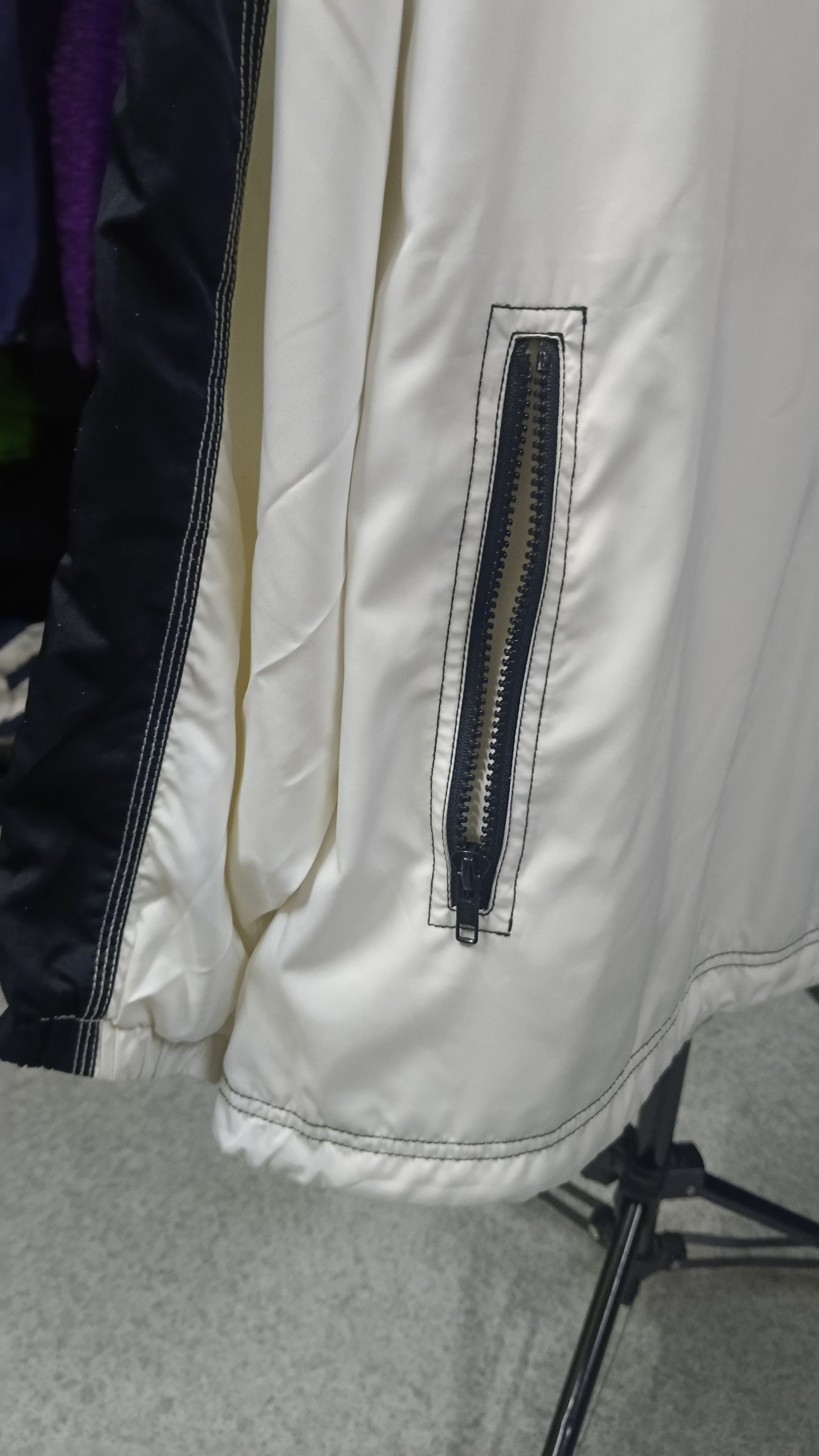 Nike × Vintage Vintage Nike Half Zipper Baggy Light Jacket Size US L / EU 52-54 / 3 - 3 Thumbnail
