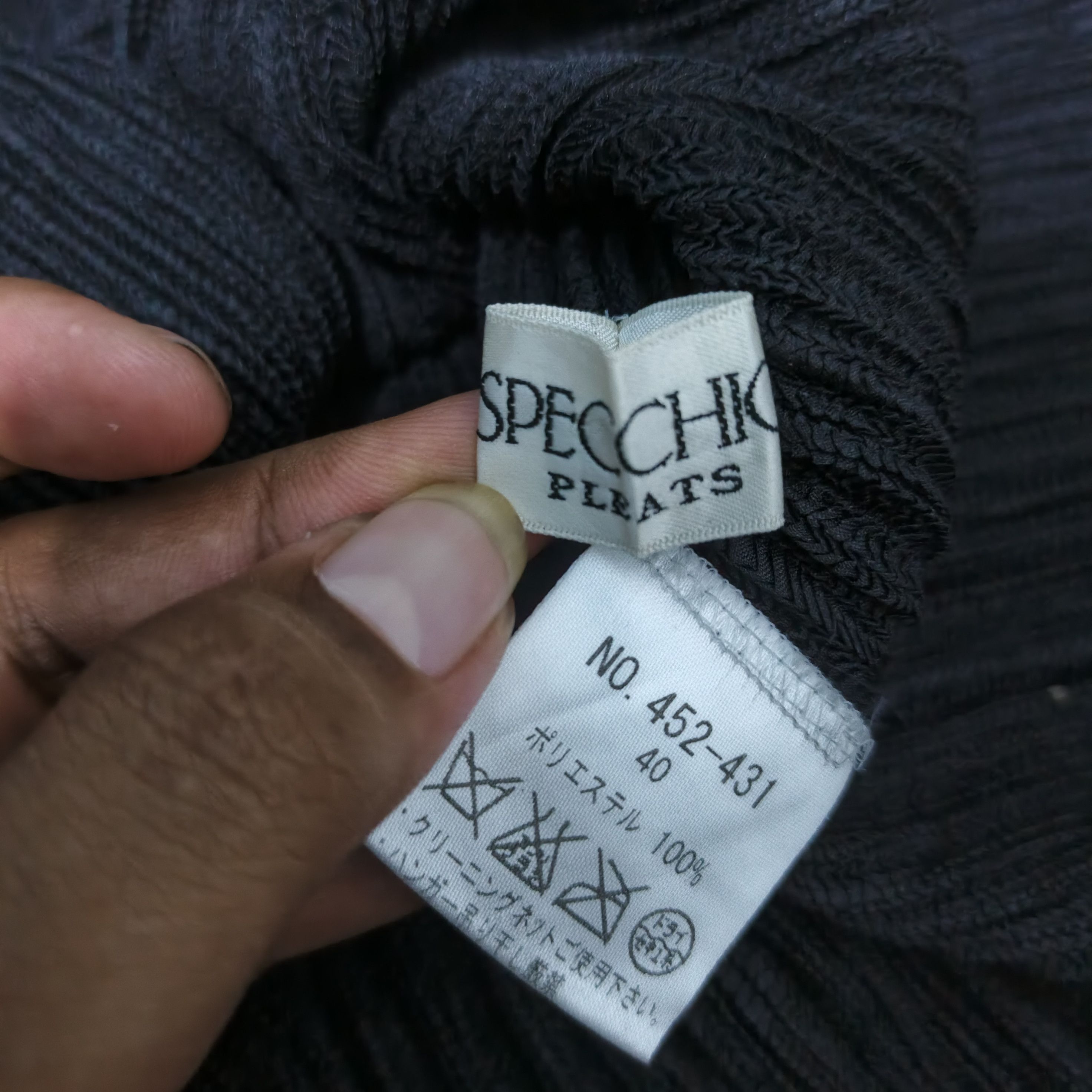 Japanese Brand SPECCHIO PLEATS Black Pleated Longsleeve Shirt Size L / US 10 / IT 46 - 11 Thumbnail