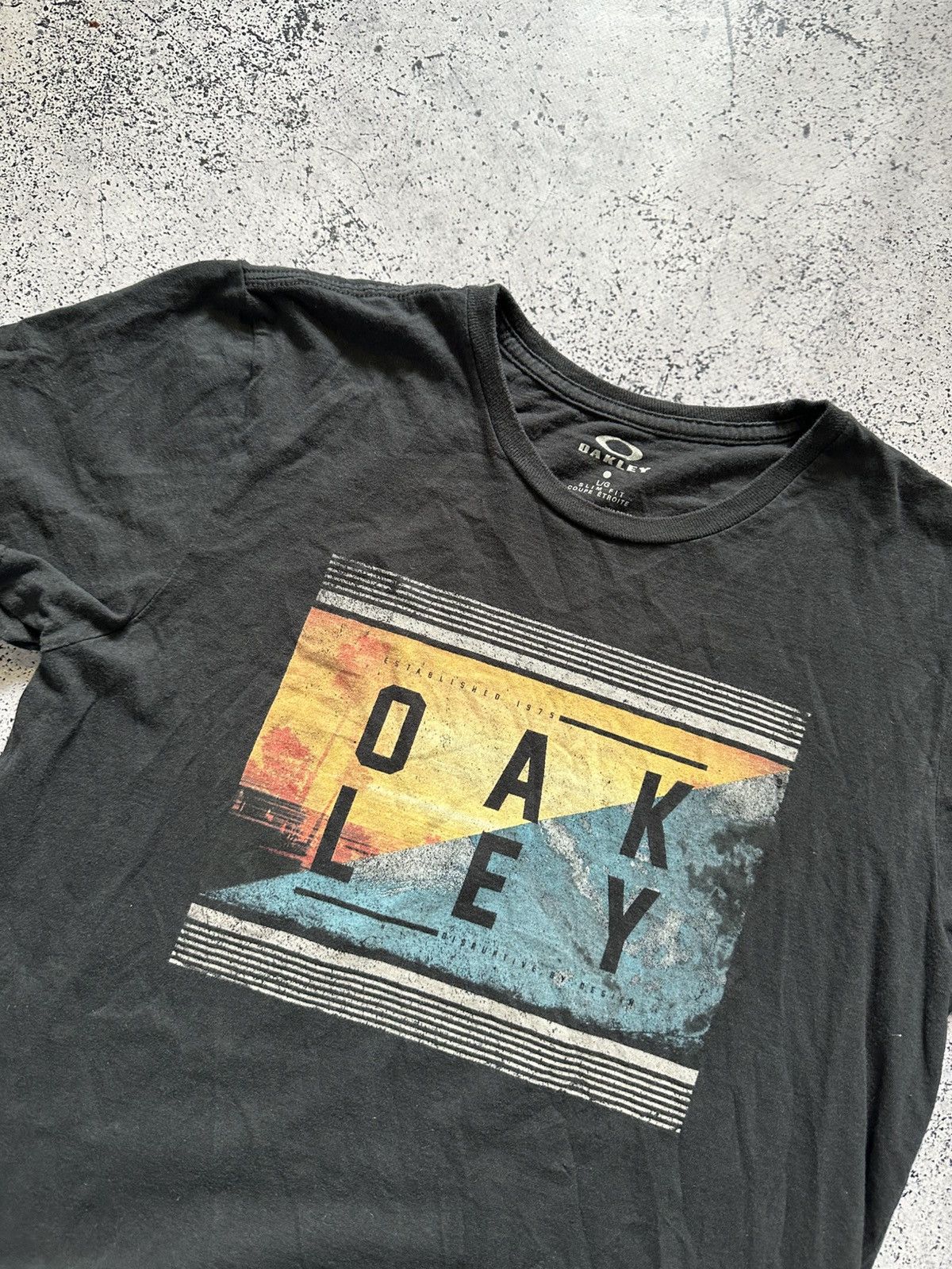 Oakley × Vintage Vintage Oakley T-shirt Big Logo Tee Y2K USA Size US L / EU 52-54 / 3 - 2 Thumbnail