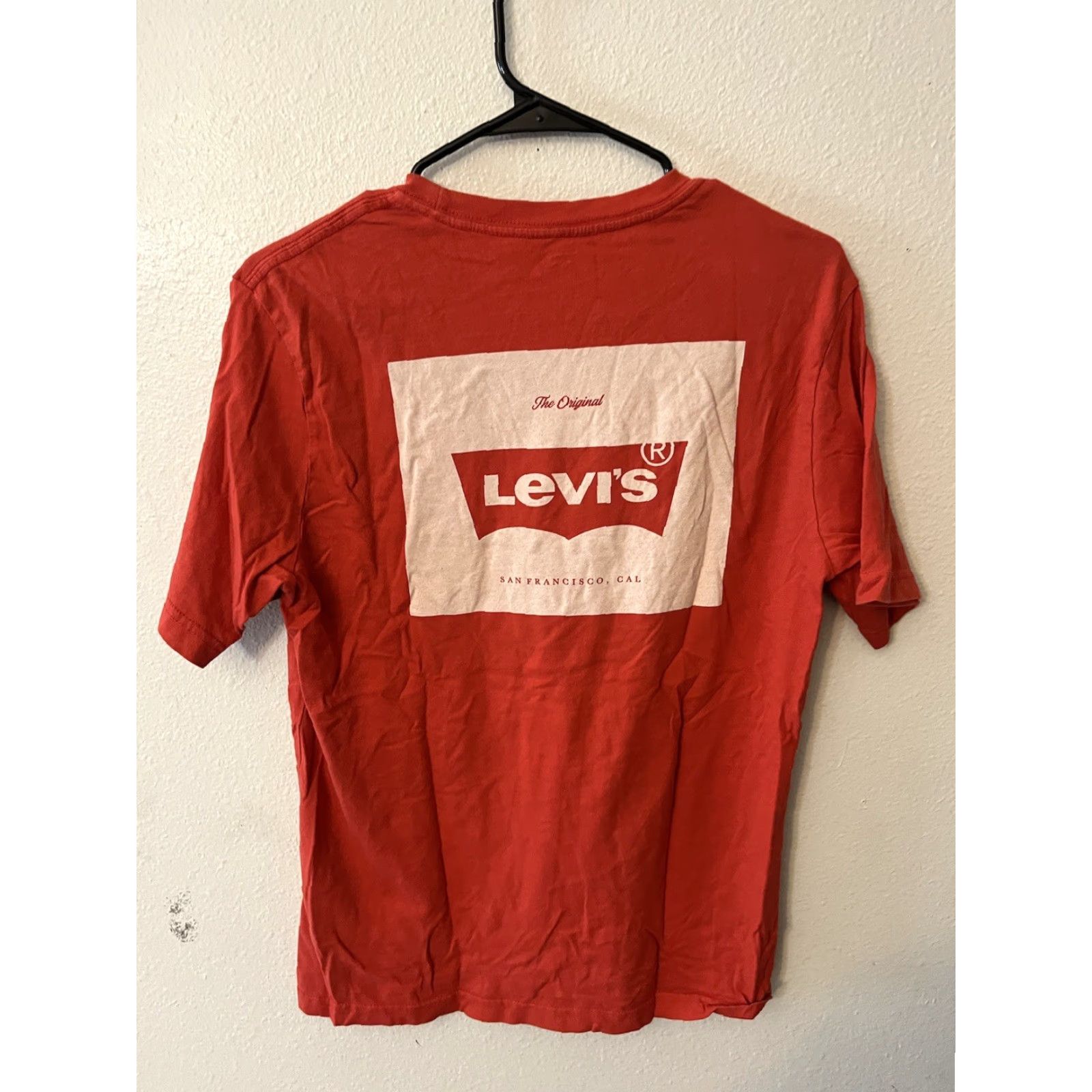 Logo 7 VINTAGE Levi’s T-Shirt Mens Short Sleeve XS Red Logo Relaxed Fit Retro Theme Mens Size US XS / EU 42 / 0 - 2 Thumbnail