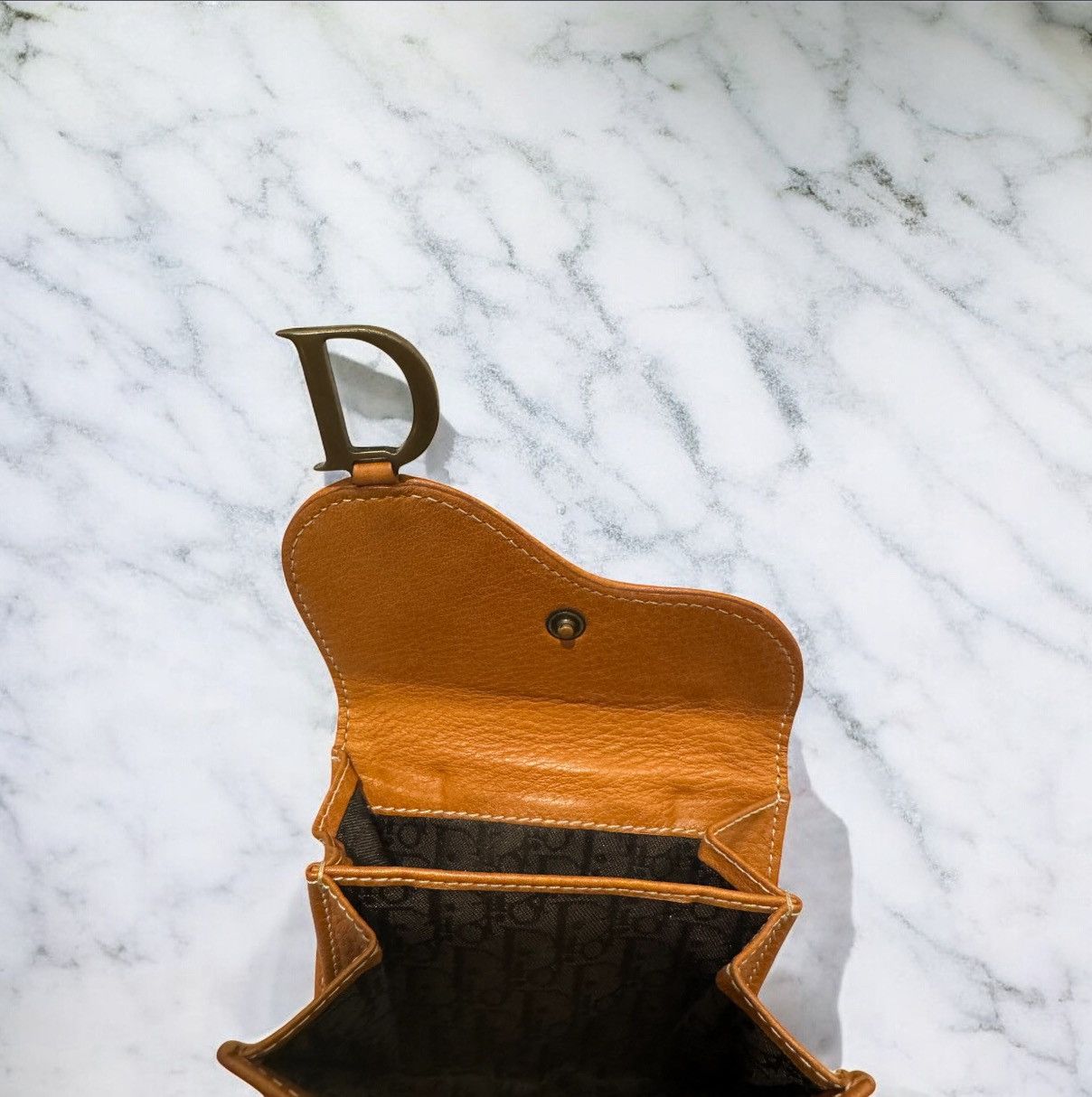 Dior Iconic Dior Saddle Wallet - Brown Leather Compact Bifold Size ONE SIZE - 4 Thumbnail