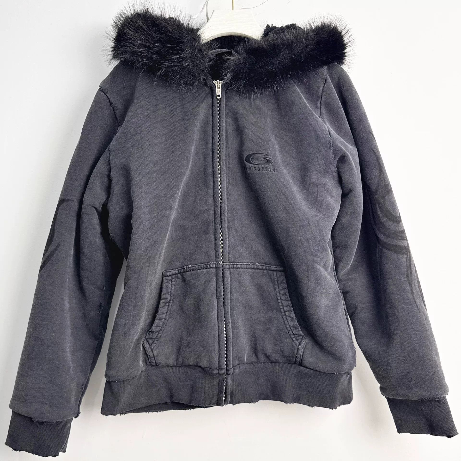 Balenciaga Balenciaga Embroidered Dragon Hooded Jacket Size US L / EU 52-54 / 3 - 1 Thumbnail