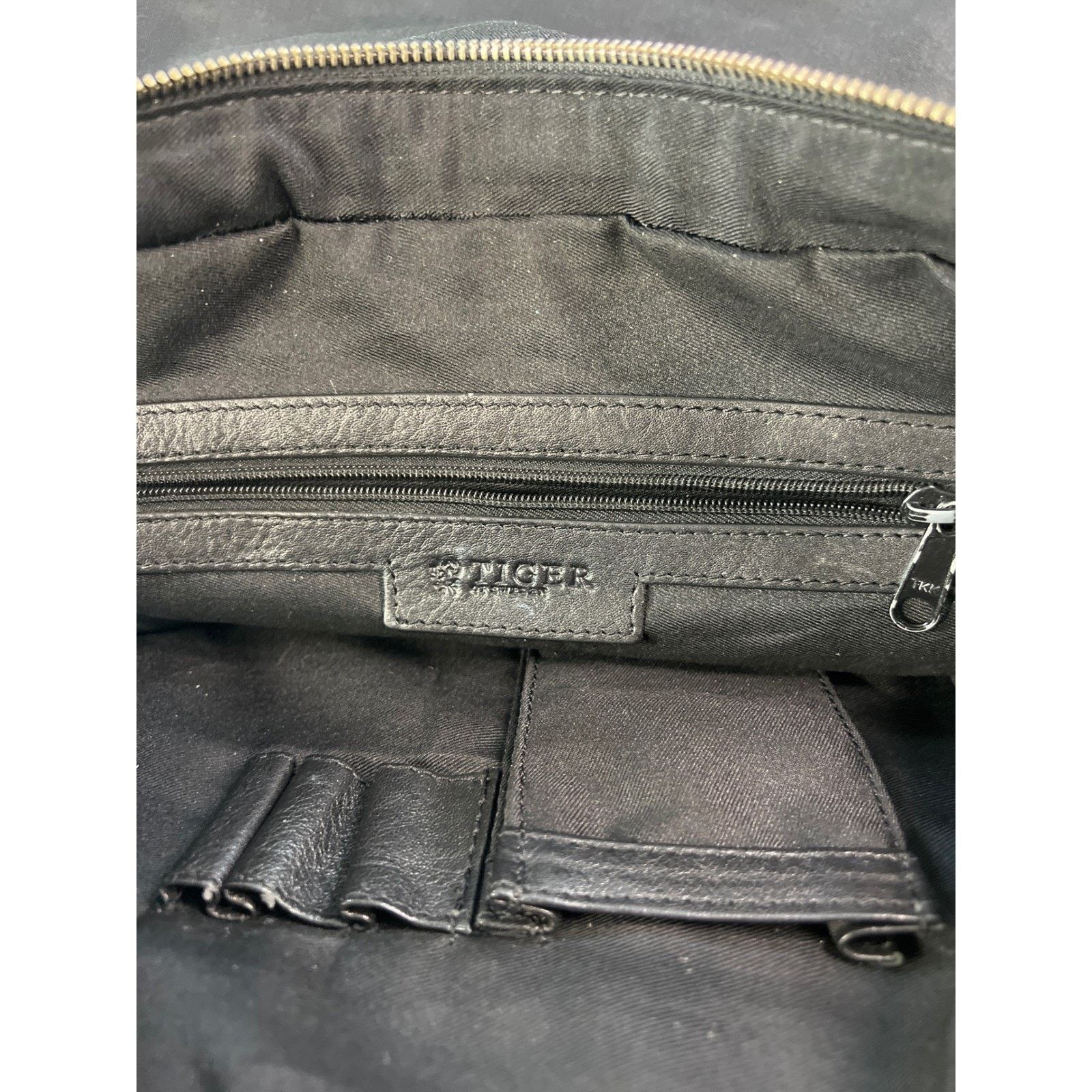 Tiger of Sweden Tiger of Sweden Black Leather Messenger Bag Shoulder Work Size 38 - 4 Thumbnail