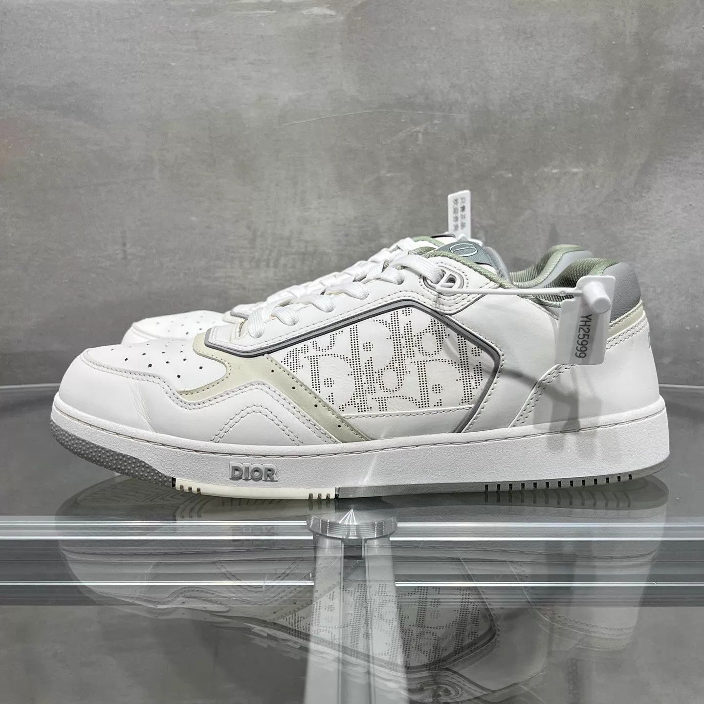 Dior Dior White Oblique Sneakers 42 YH25999 Size US 9 / EU 42 - 3 Thumbnail