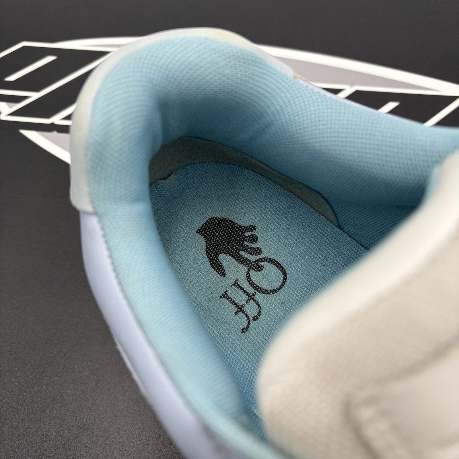 Off-White Off-White Out of Office Low ' Light Blue ' | GOOD CONDITION! Size US 11 / EU 44 - 16 Thumbnail