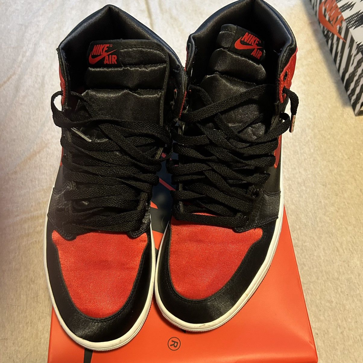 Jordan Brand Jordan 1 Retro High Satin Bred Size US 11.5 / IT 41.5 - 3 Thumbnail