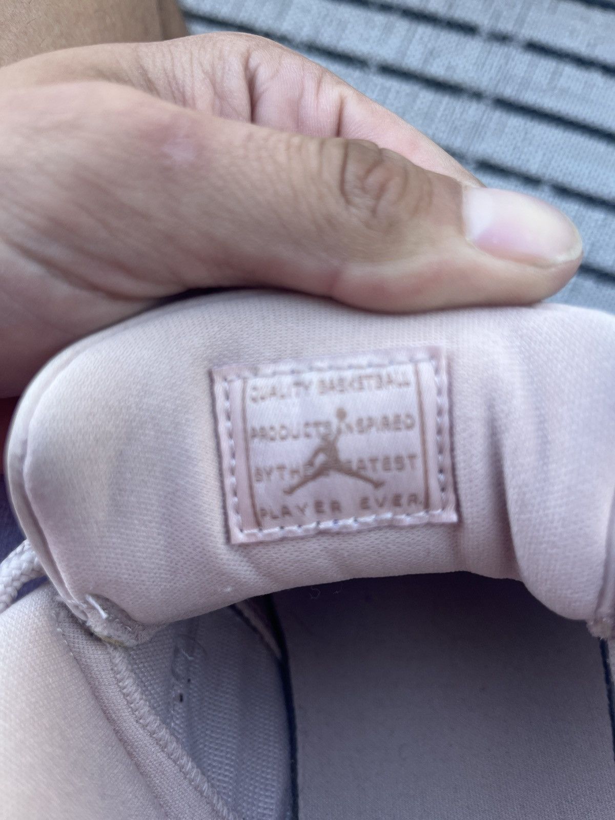 Jordan Brand Rose gold 11s Size US 10.5 / EU 43-44 - 9 Thumbnail