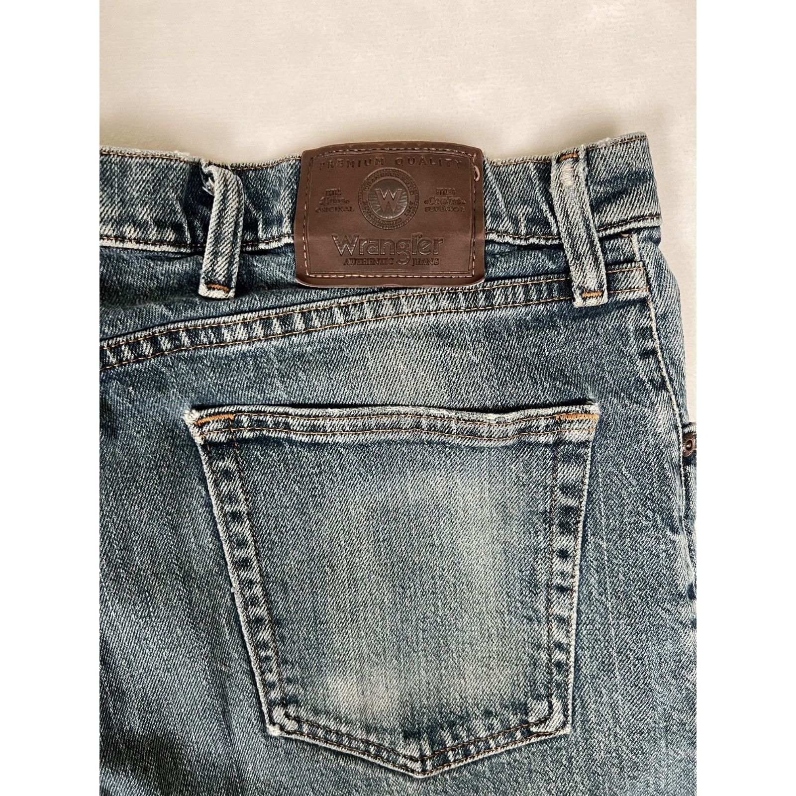 Wrangler Vintage Wrangler Jeans Mens 34x32 Blue Denim Cowboy Cut West Size US 34 / EU 50 - 6 Thumbnail