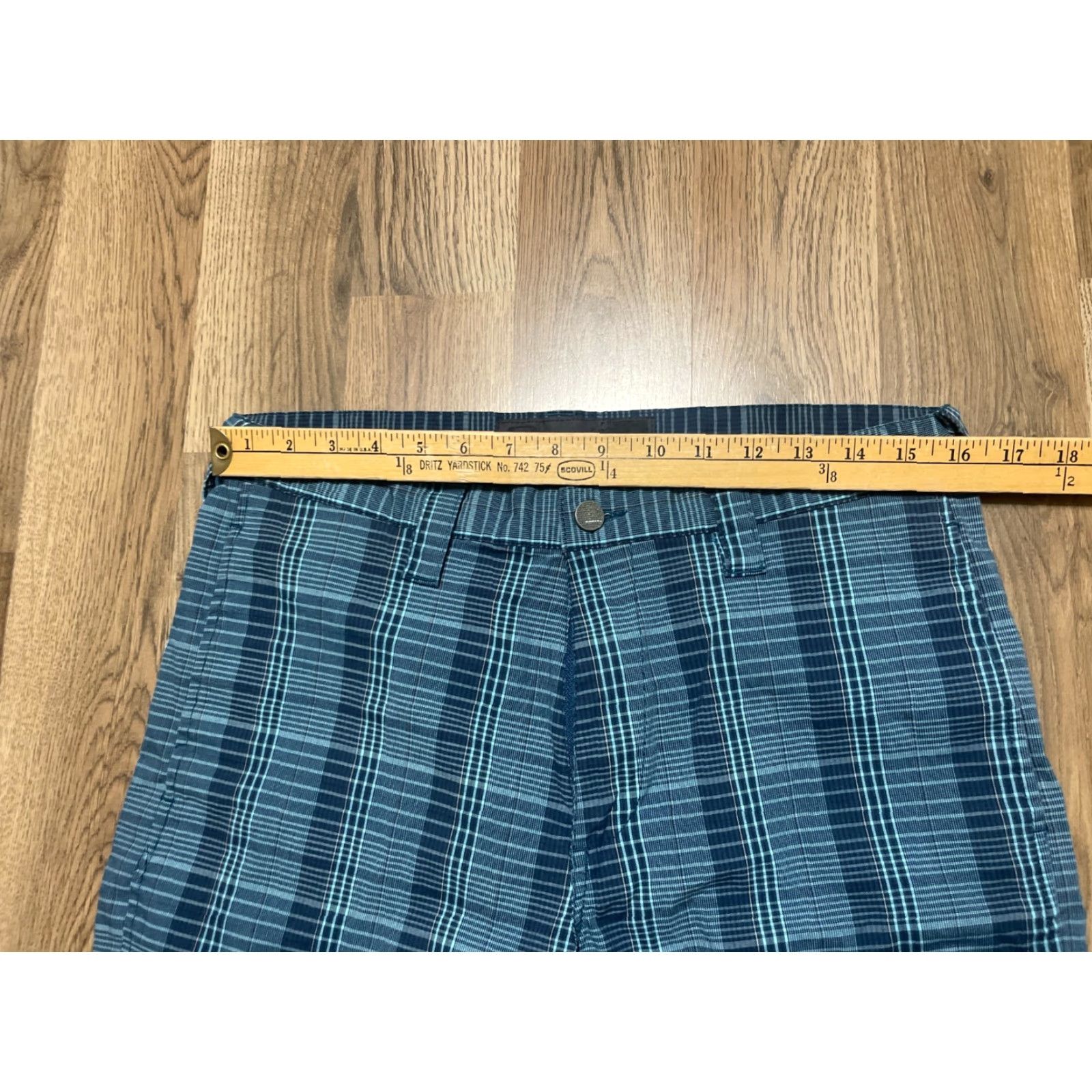 Oakley Oakley Shorts Mens Size 32W Blue Flat Front Chino Casual Pockets Slim? Regular Fit Adult Men Size US 32 / EU 48 - 6 Thumbnail