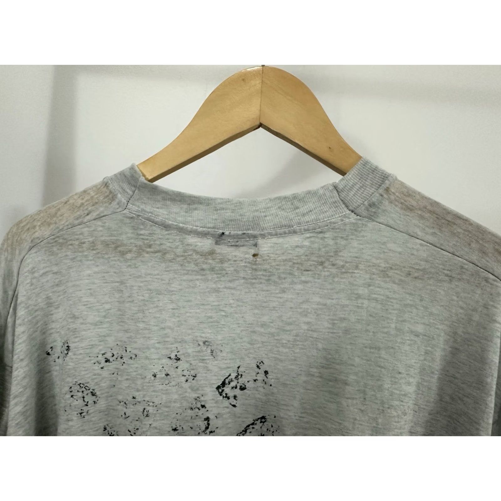 Fruit Of The Loom VTG Les Schwab Tires Tracks Burnout Paper Thin Boxy T-Shirt XL Heather Gray Mens T-Shirt XL Burnout Distressed Vintage Boxy Fit Shirt Size US XL / EU 56 / 4 - 6 Thumbnail