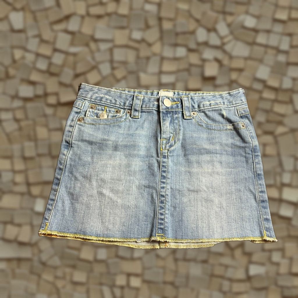 Vintage Someone Jeans Co. Skirt Women's Size 27 Blue Denim Mini Frayed Hem Size 27" / US 4 / IT 40 - 1 Thumbnail