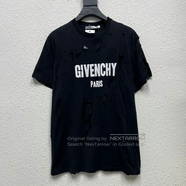 Givenchy Givenchy Large Hole Short Sleeve DY7466 Size US XXS / EU 40 - 1 Thumbnail
