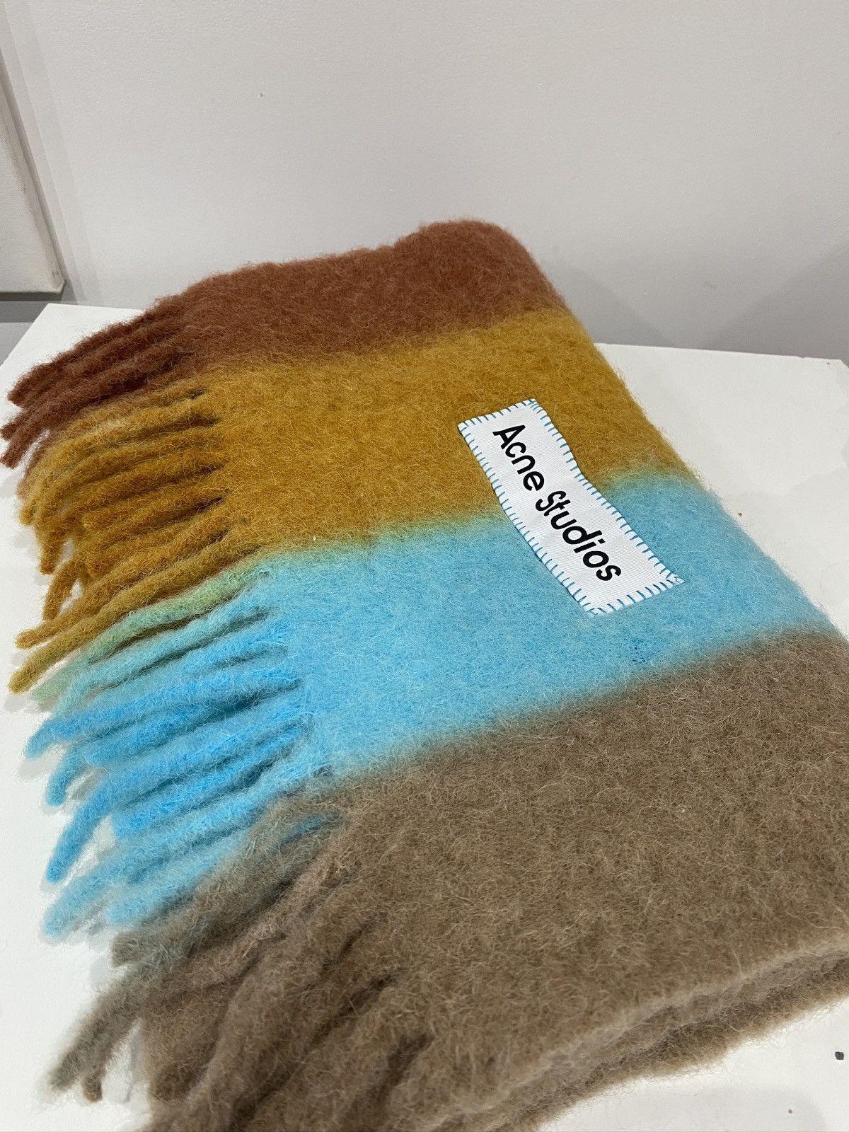 Acne Studios Acne Studios Gradient Striped Scarf Large Wool Alpaca Mohair Size ONE SIZE - 13 Thumbnail