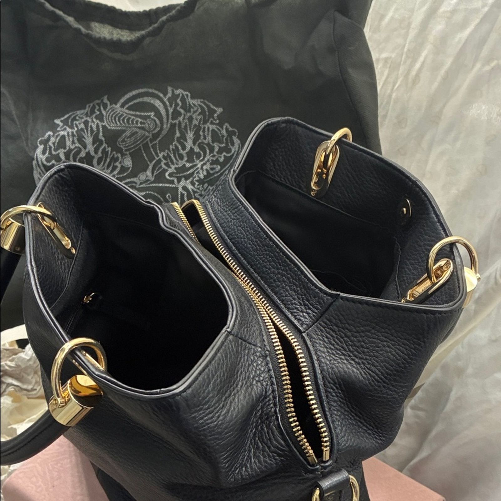 Vince Camuto New Vince Camuto Black Leather Handbag with Gold Hardware Size ONE SIZE - 2 Thumbnail