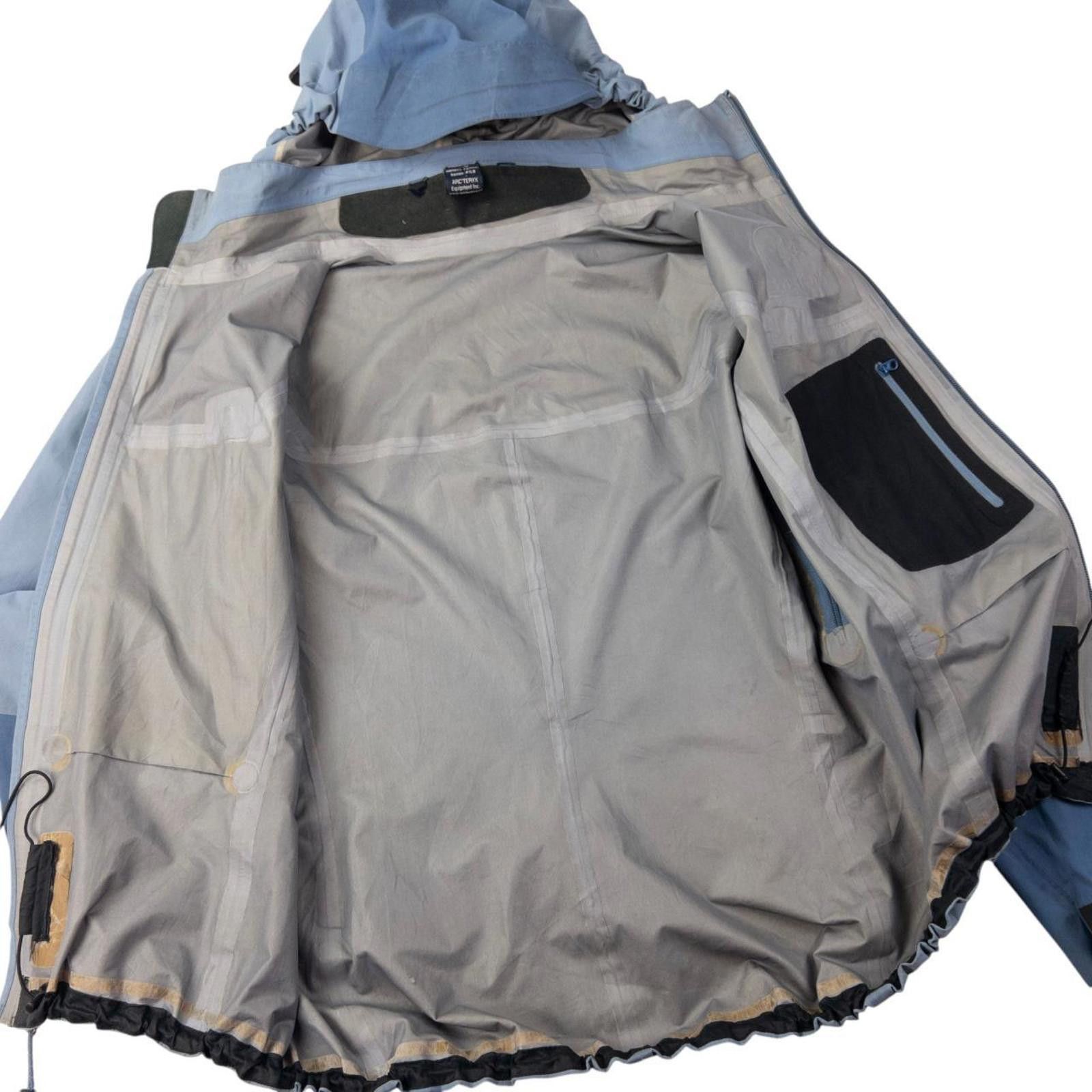 Arc'teryx Vintage Arcteryx Beta Goretex Zip Up Jacket Womens Size M Size M / US 6-8 / IT 42-44 - 5 Thumbnail