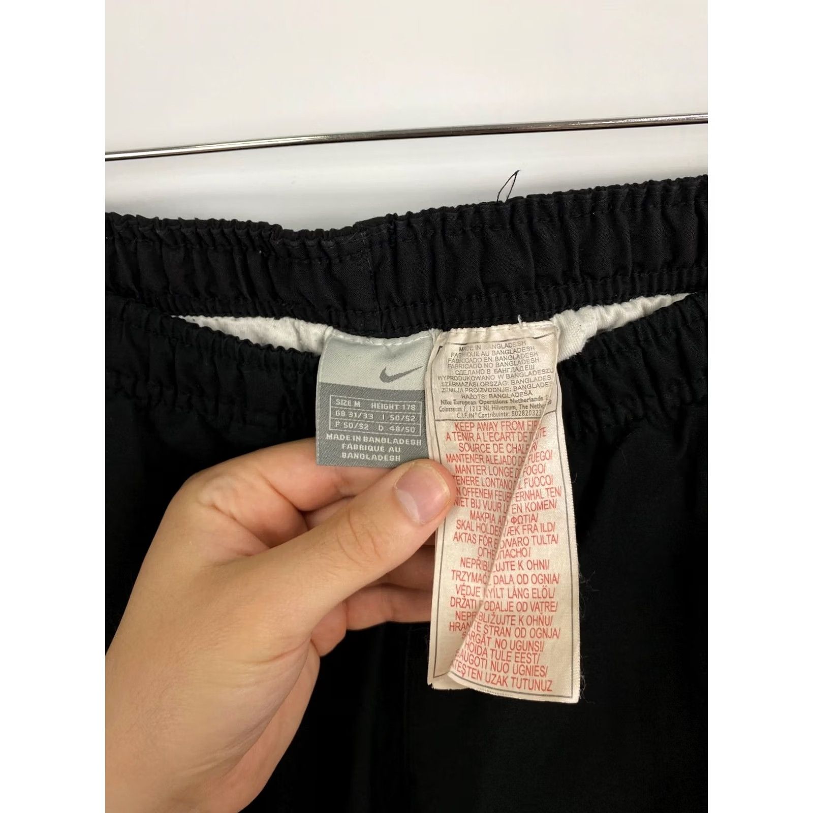 Nike VINTAGE Nike Nylon Track Pants M Black Mens | 90s Y2K Rare Retro Hype, Activewear, Pants, Regular, Size M, Black, Nylon, 90s, Mens Size US 31 - 7 Thumbnail