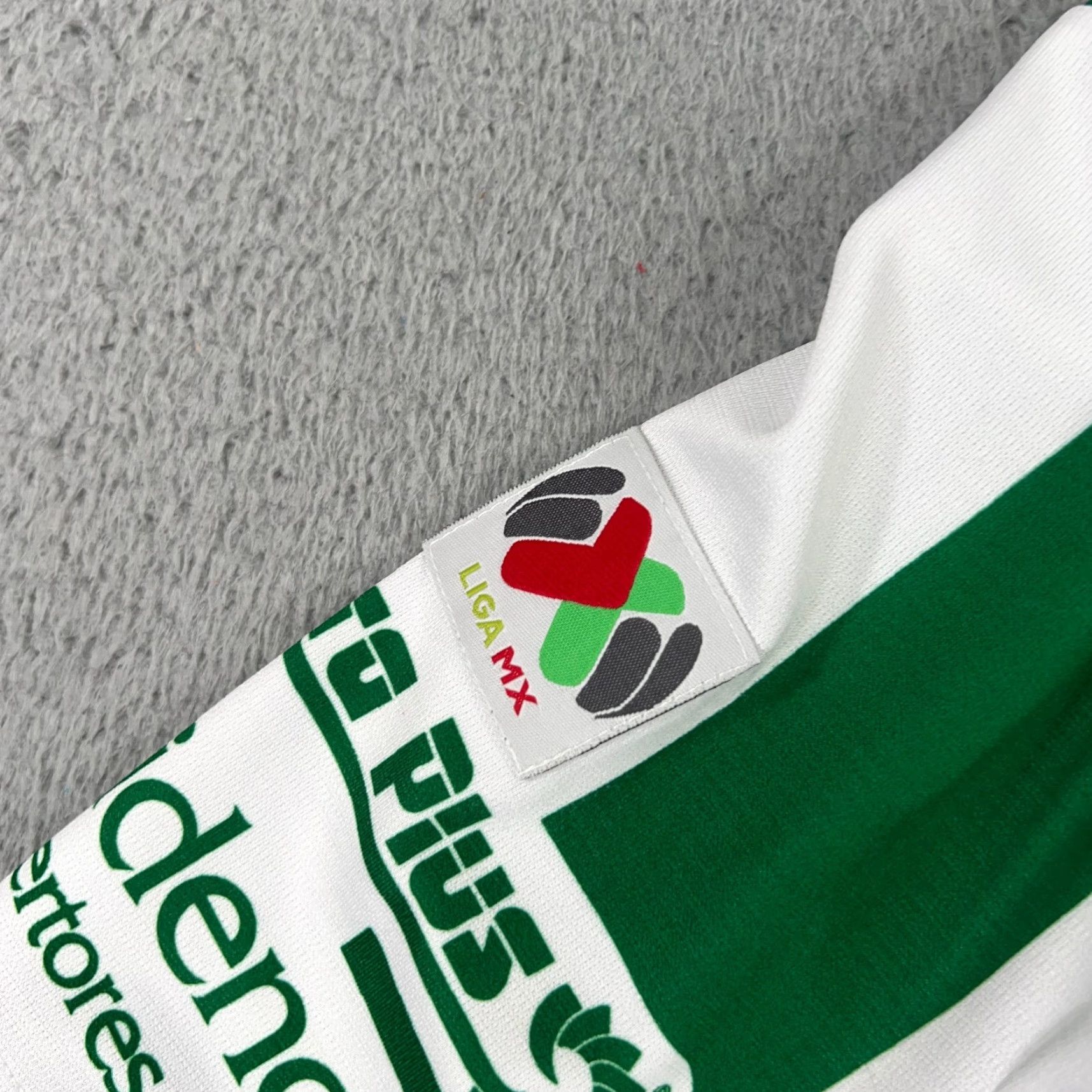 Primark Club Leon Jersey Large Prima Striped Green White Size US L / EU 52-54 / 3 - 6 Thumbnail