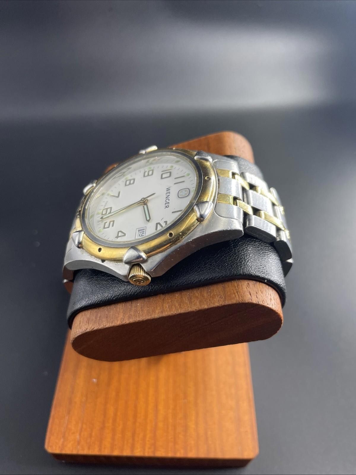 Designer Wenger 7311 Swiss Made Quartz Silver & Gold Tone New Battery Size ONE SIZE - 3 Thumbnail