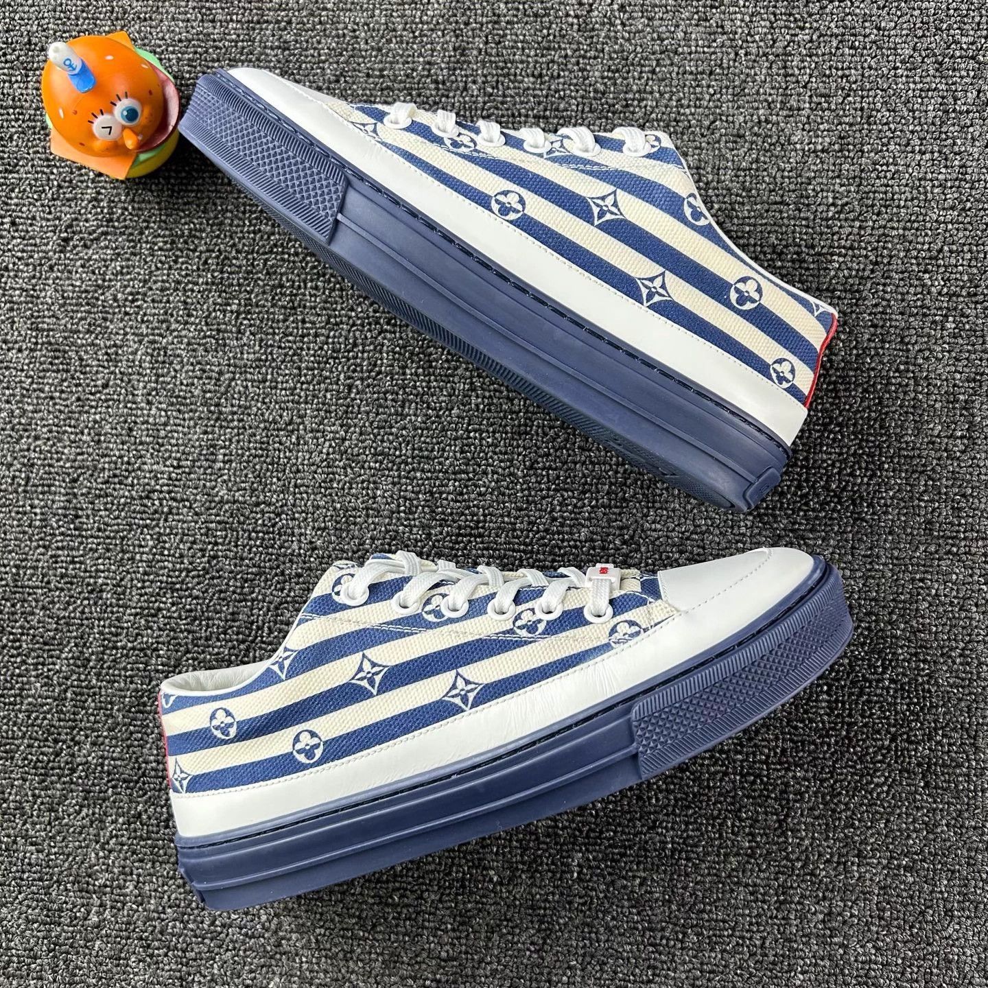 Louis Vuitton LV Blue White Stripe Monogram Sneakers EUR 36.5 Size US 5.5 / IT 35.5 - 4 Thumbnail