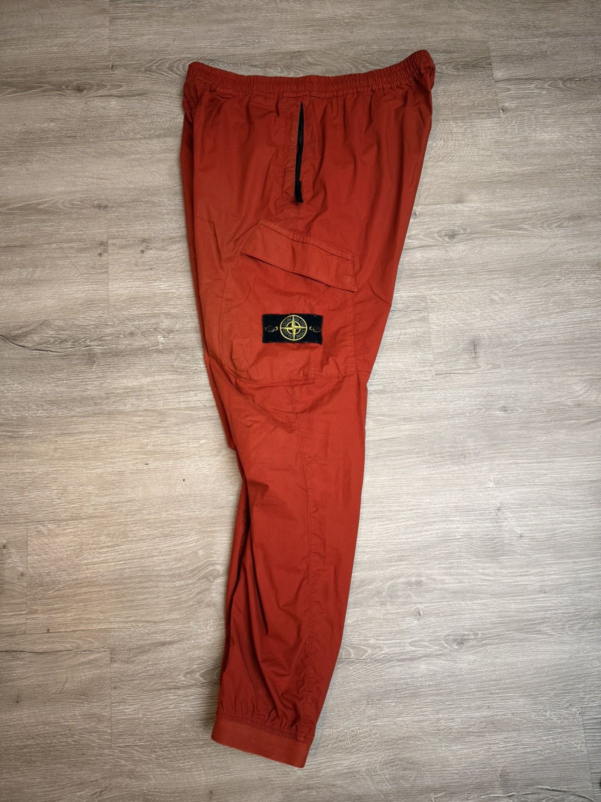 Stone Island Stone Island RE-T Red Nylon Cargo Joggers (W34) Size US 34 / EU 50 - 2 Thumbnail