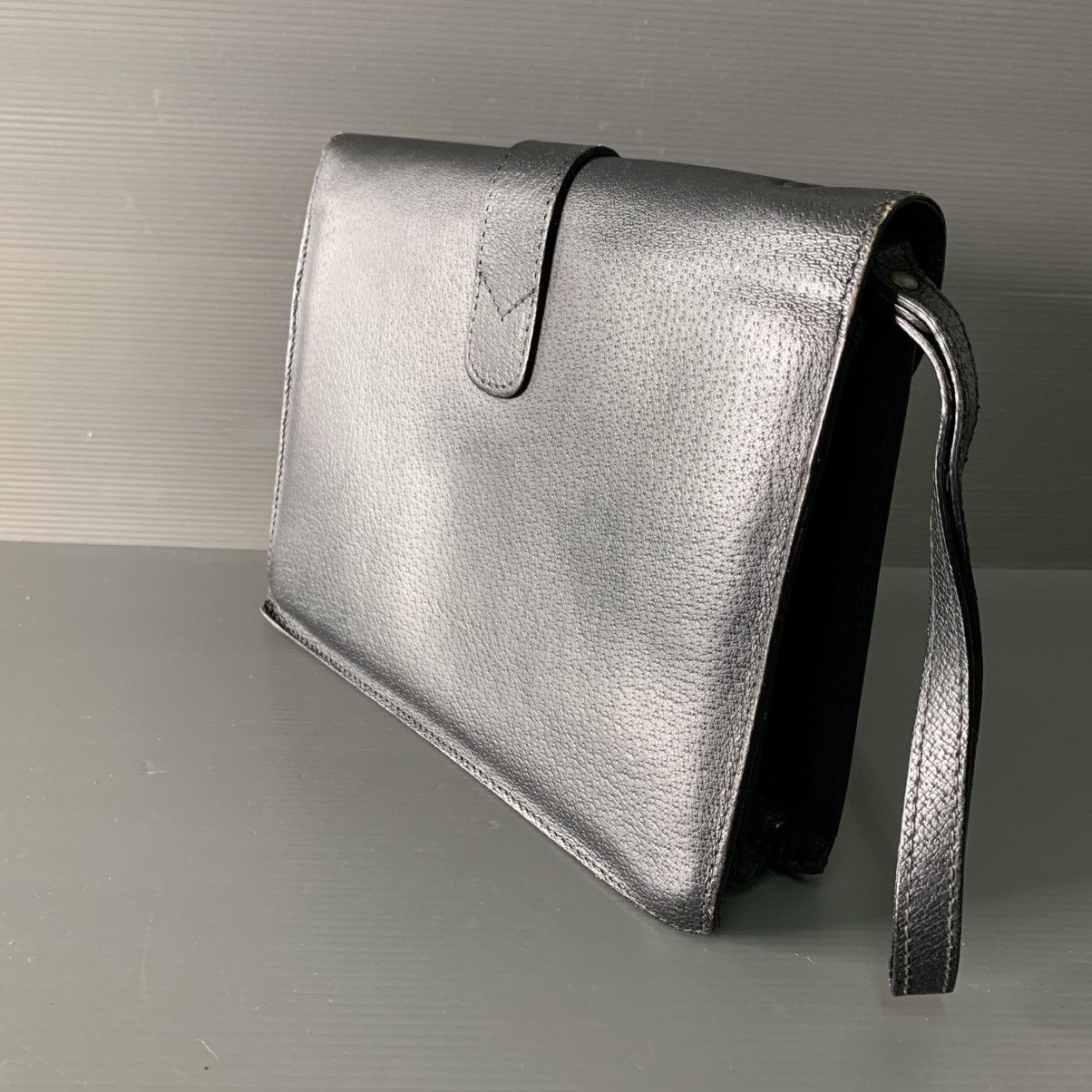 Gucci Authentic Gucci Black Leather Clutch Bag Size ONE SIZE - 5 Thumbnail