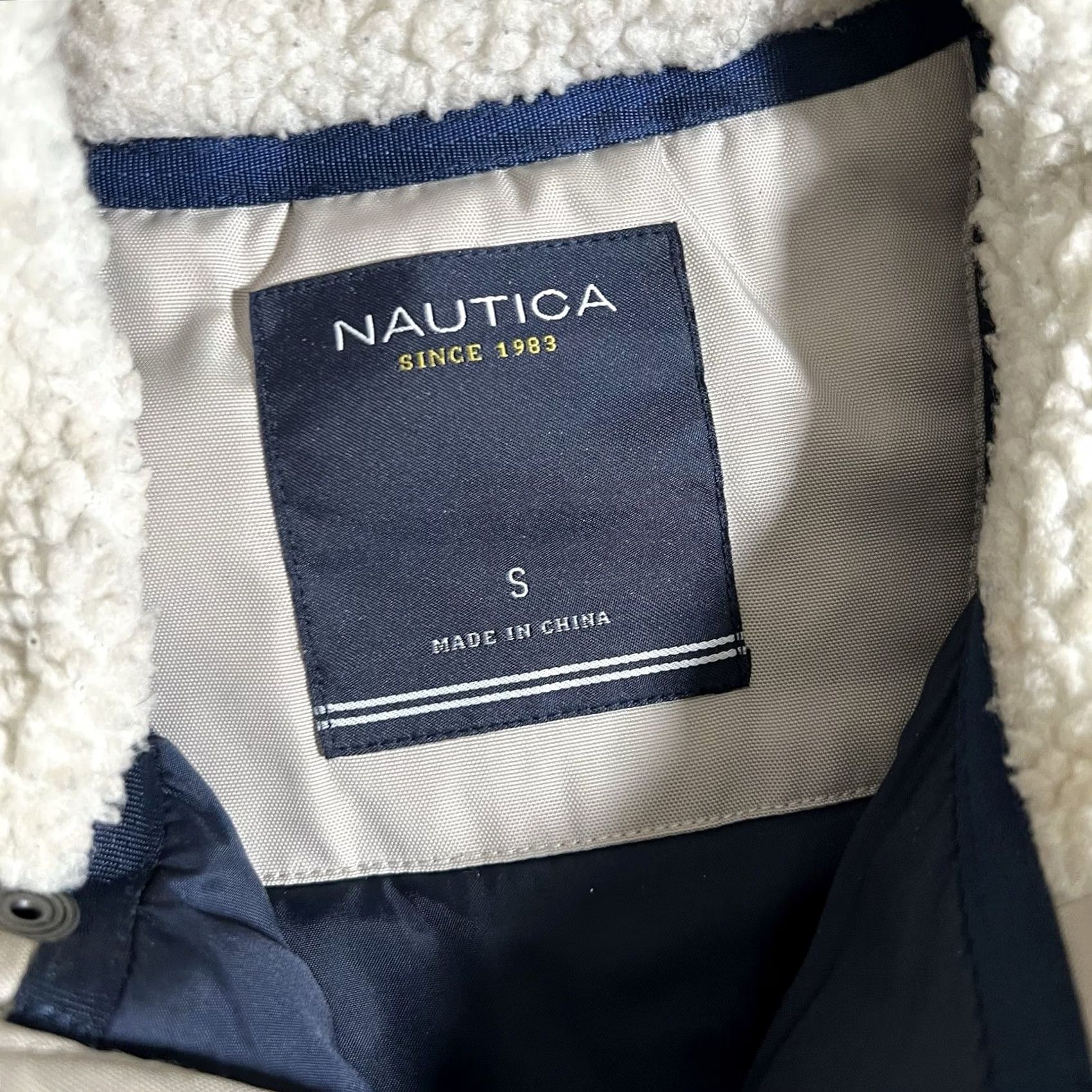 Nautica VINTAGE? (No) Mens Nautica Parka Coat Hooded Winter Coat Gray S Small Polyester Sherpa Hood Size Small Shirt? Size US S / EU 44-46 / 1 - 5 Thumbnail