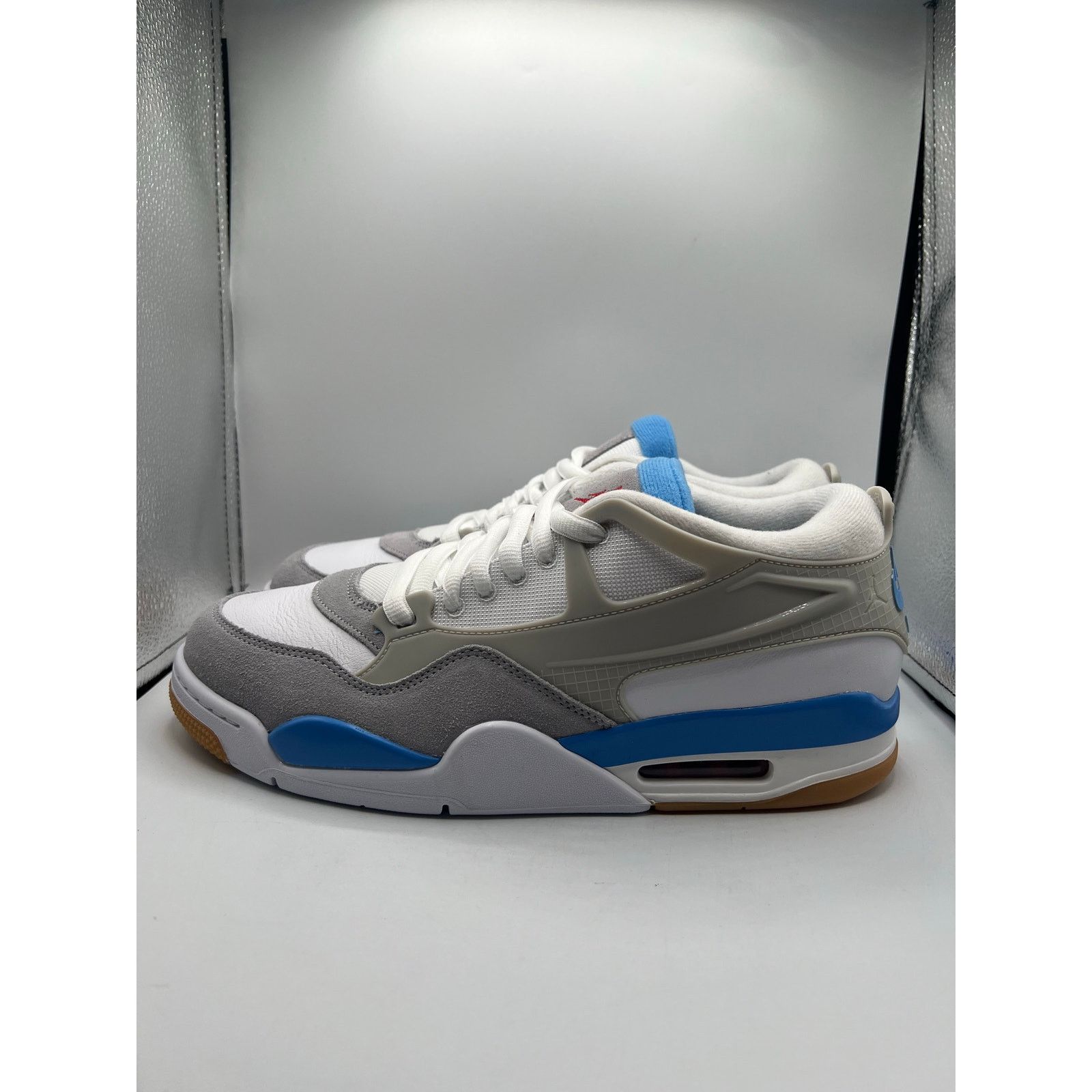 Air Jordan 4 RM “University Blue” size 11 men’s