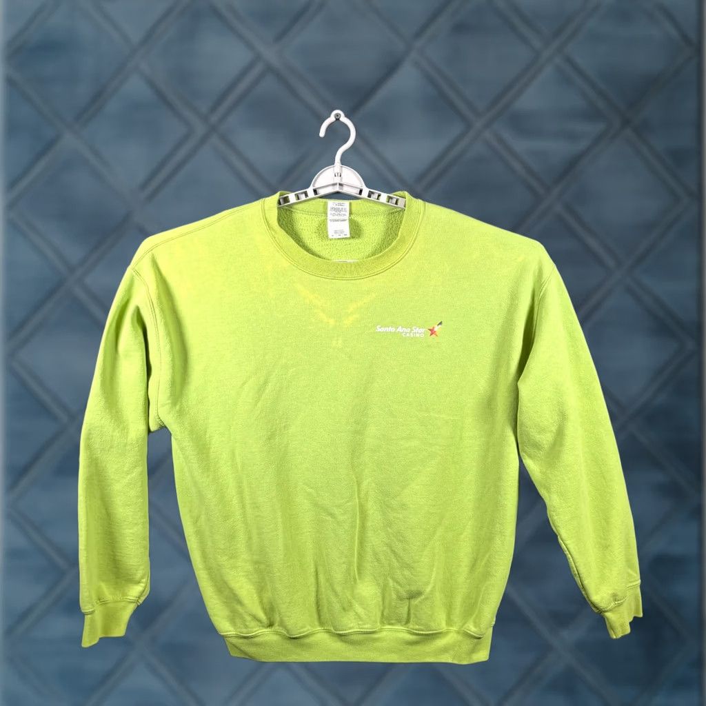 Gildan VINTAGE Gildan Sweatshirt Men’s XL Green Cotton Fleece Santa Ana Star Casino Graphic Sweatshirt Size US XL / EU 56 / 4 - 1 Thumbnail
