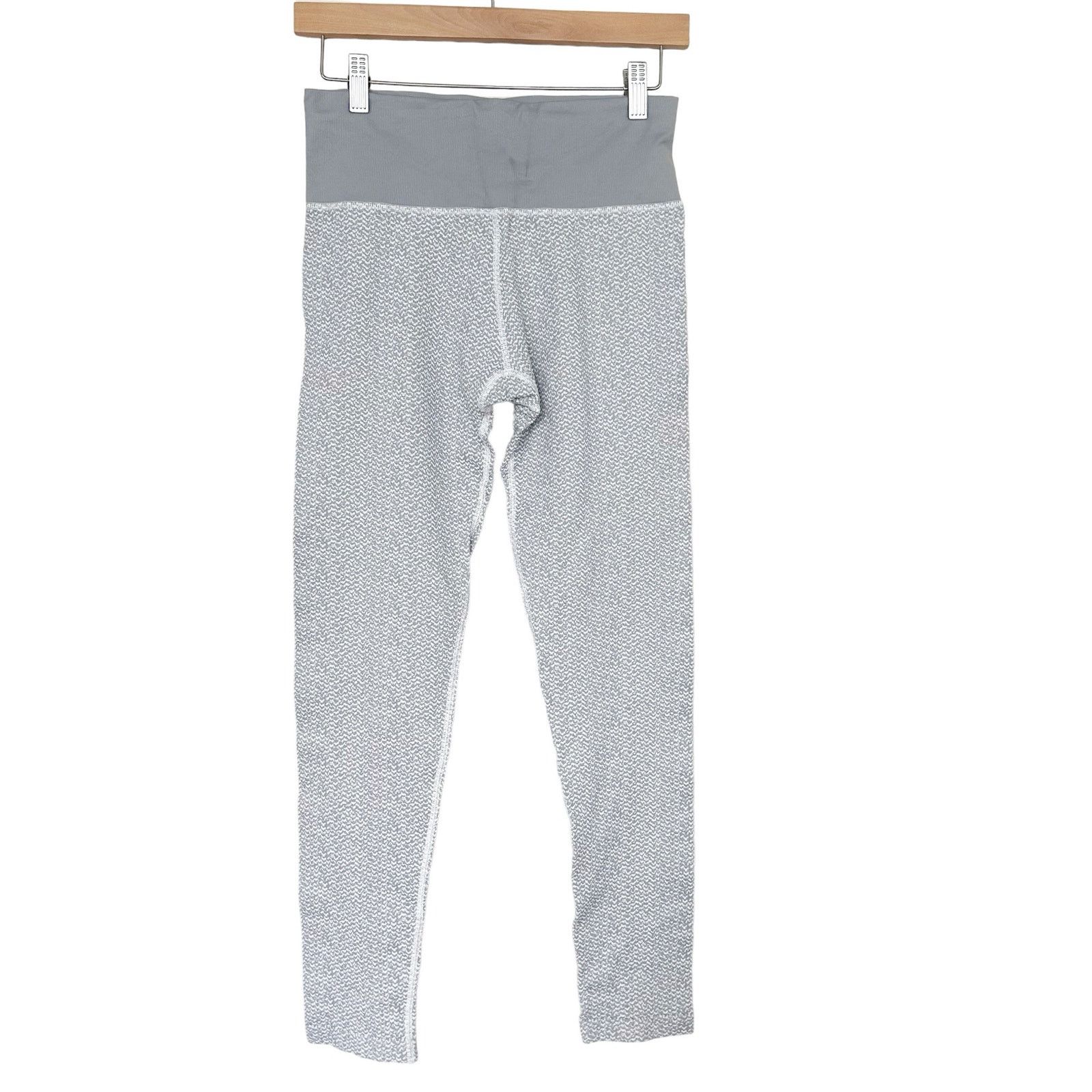 Athleta Athleta Gray Flurry Base Tight Leggings Sz M Size 30" / US 8 / IT 44 - 2 Thumbnail
