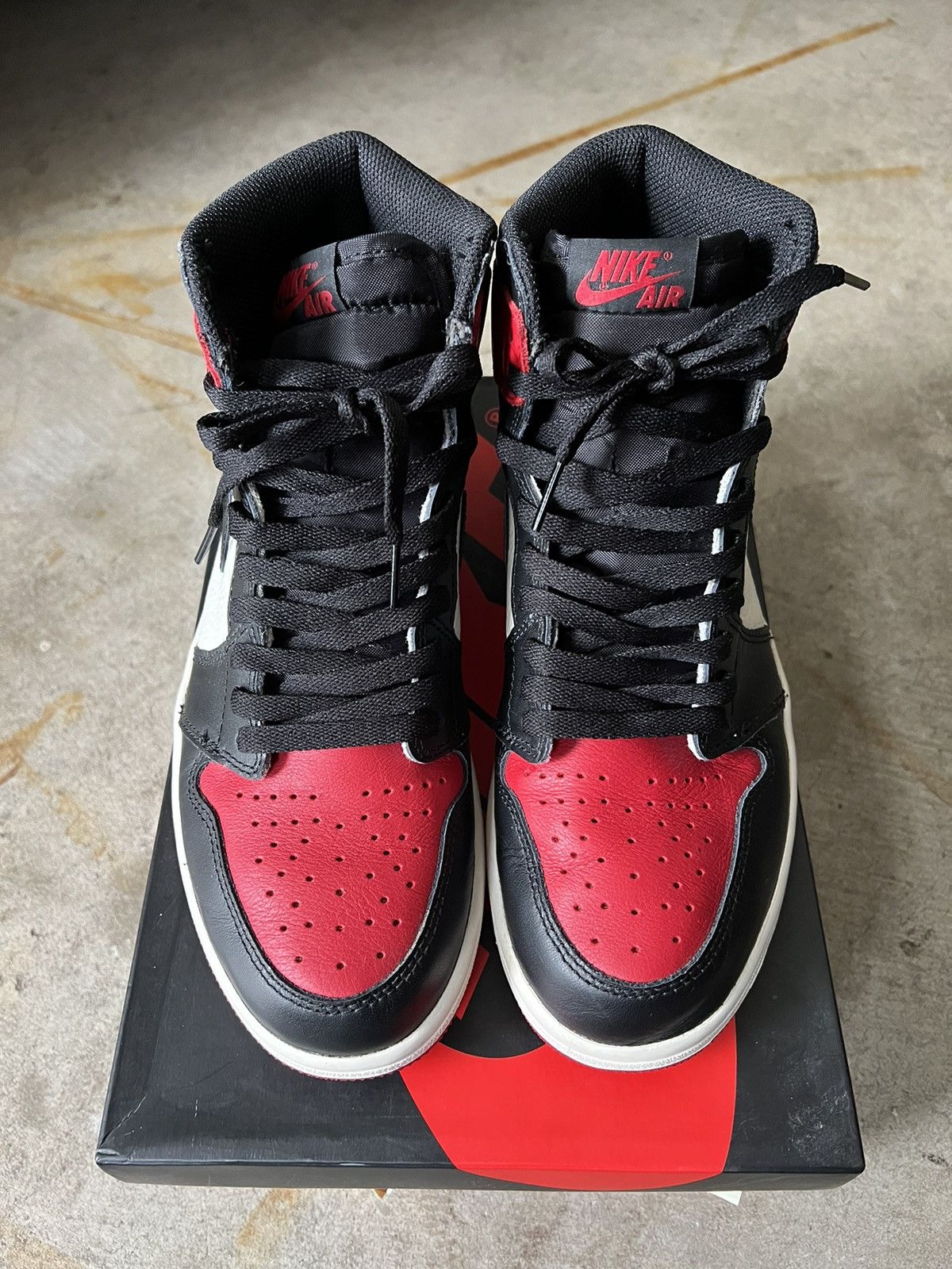 Jordan Brand Jordan 1 High Bred Toe Size US 8.5 / EU 41-42 - 3 Thumbnail