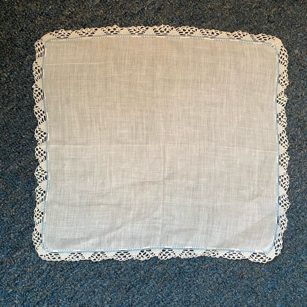 Other Vintage handkerchief with lace edging white & blue 12”x11” Size ONE SIZE - 1 Thumbnail