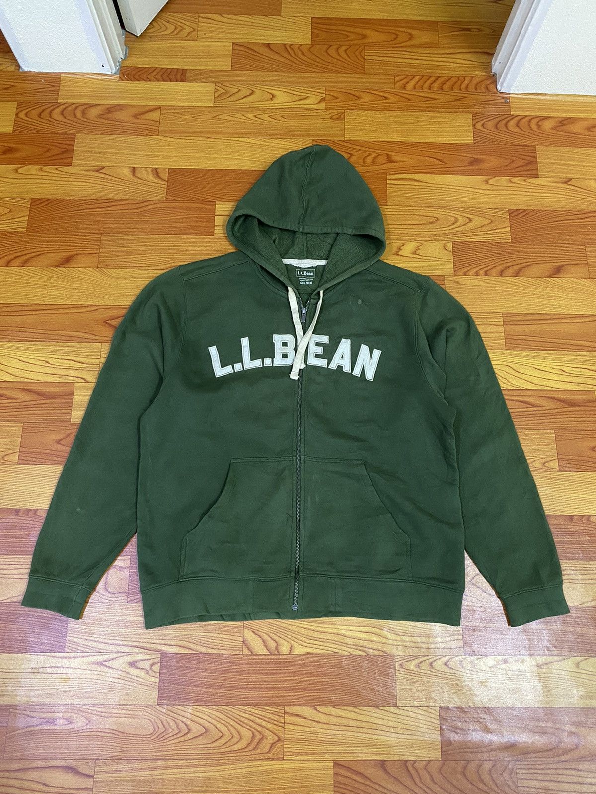 L.L. Bean LL Bean Spell Out Embroidery Hoodie Size US XL / EU 56 / 4 - 1 Thumbnail
