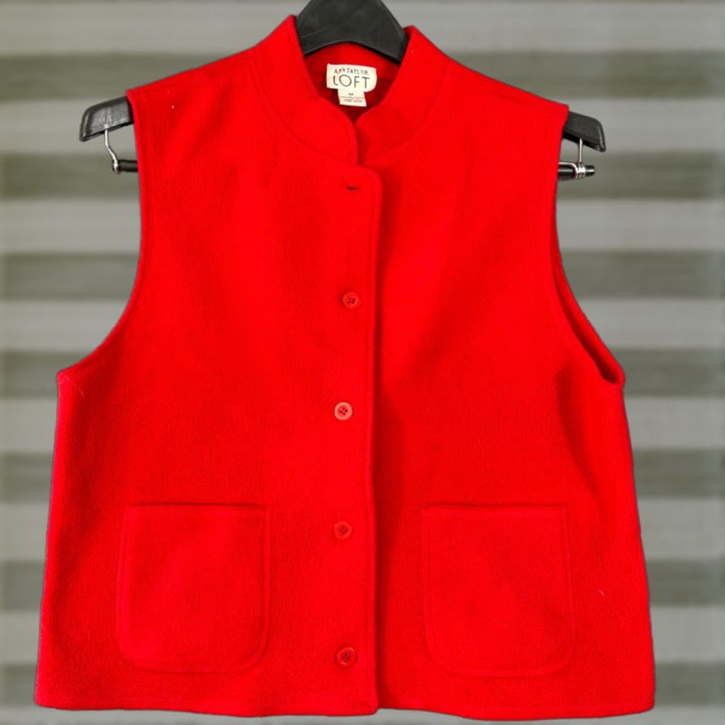 Ann Taylor VINTAGE Ann Taylor Loft Vest Womens M Red Button Front Pockets Fleece 90s Classic Casual Size M / US 6-8 / IT 42-44 - 1 Thumbnail