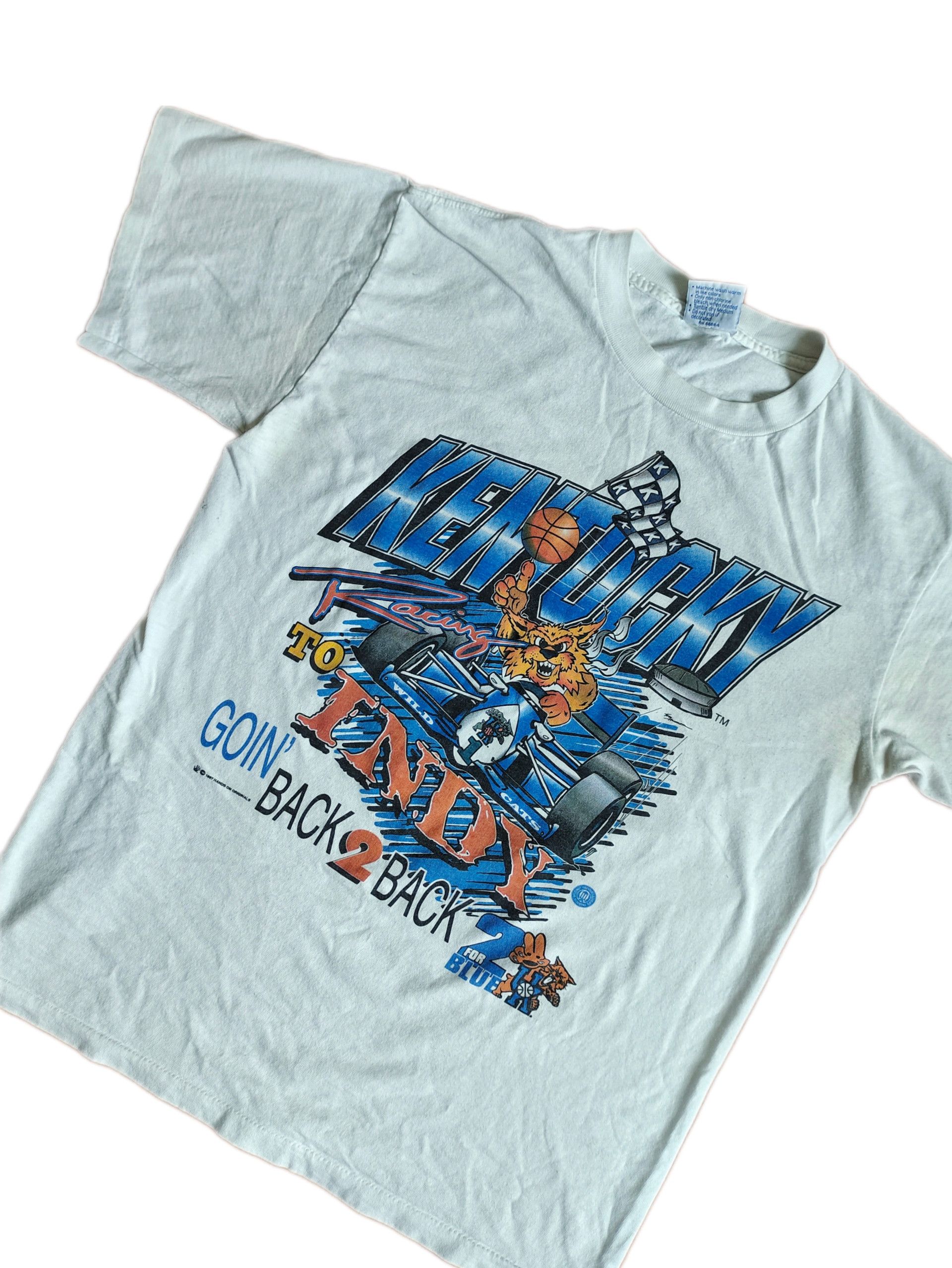 NCAA × Vintage Vintage University of Kentucky "Racing to Indy" 90's T-shirt Size US M / EU 48-50 / 2 - 2 Thumbnail