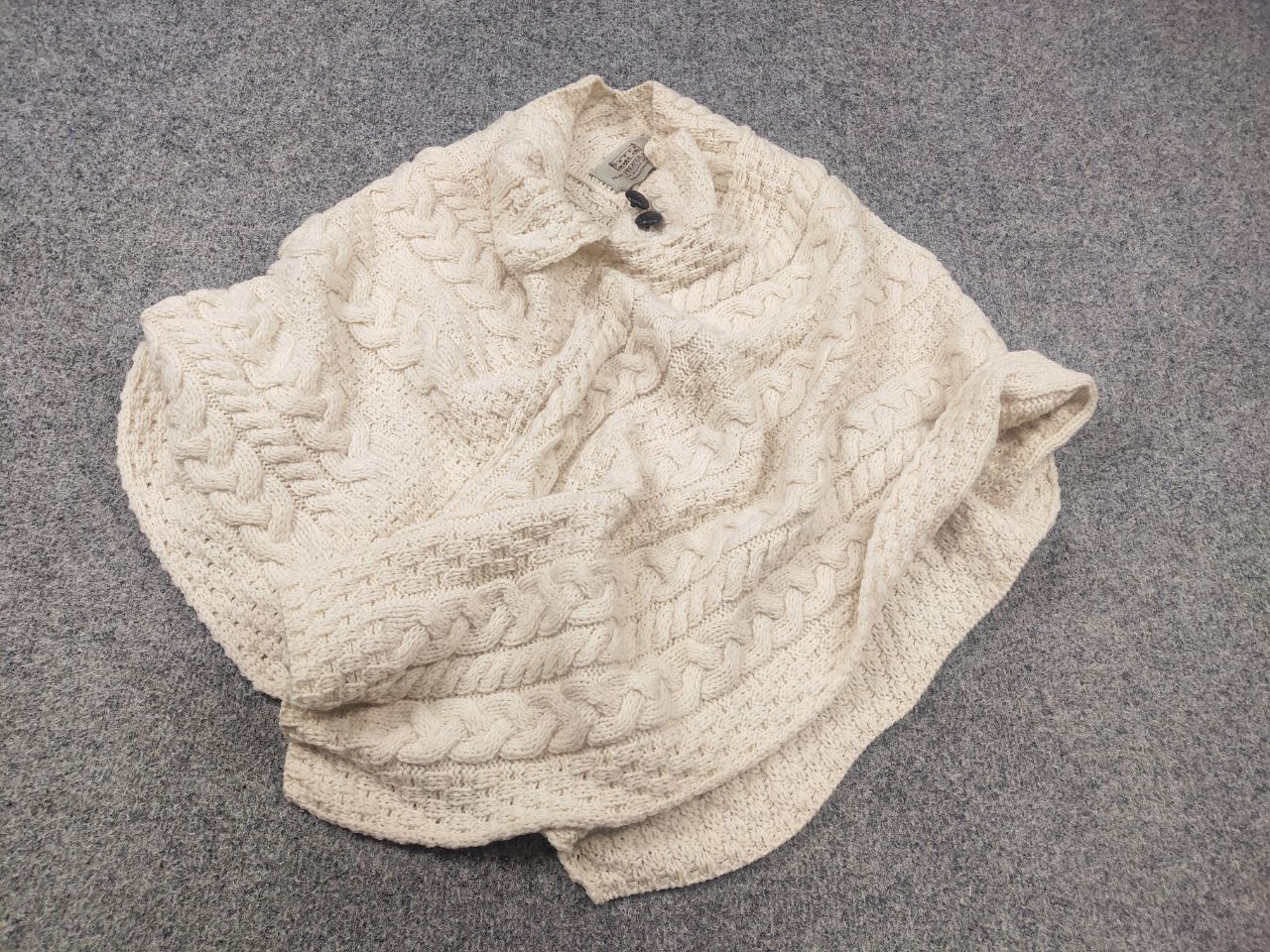 Aran Sweater Market Aran Sweater Market Irish Wool Cable Knit Poncho Vintage Size ONE SIZE - 3 Thumbnail