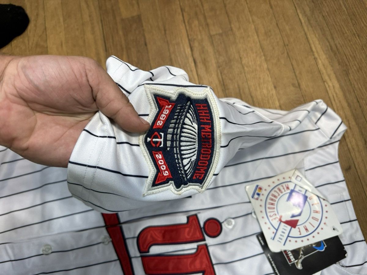 Majestic Justin Morneau Majestic Minnesota Twins Jersey Metrodome Size US XL / EU 56 / 4 - 6 Thumbnail