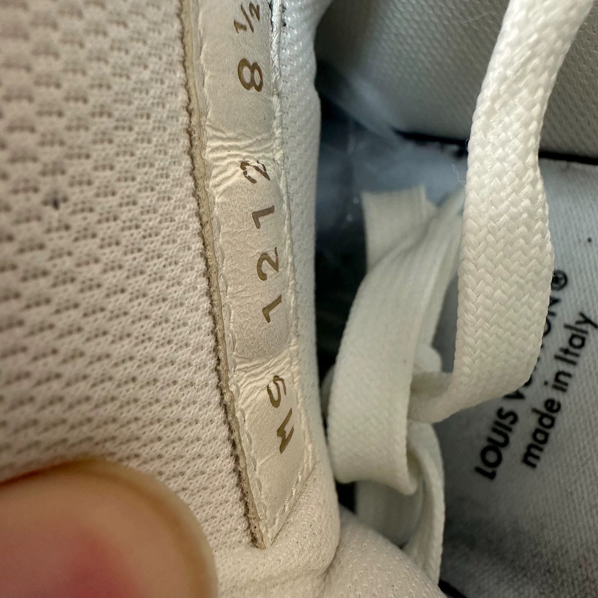Louis Vuitton LV Trainer Panda Embossed Low-Top Unisex Sneaker White/Black Size US 9.5 / EU 42-43 - 8 Thumbnail