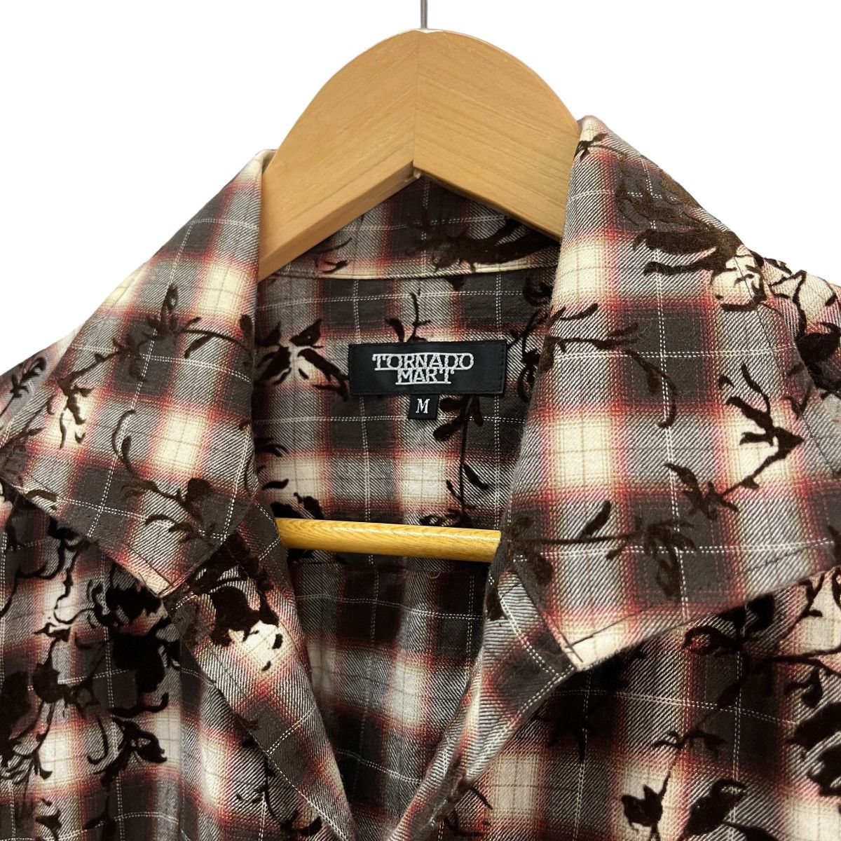 Tornado Mart Tornado Mart Open Collar Floral Theme Size US M / EU 48-50 / 2 - 4 Thumbnail