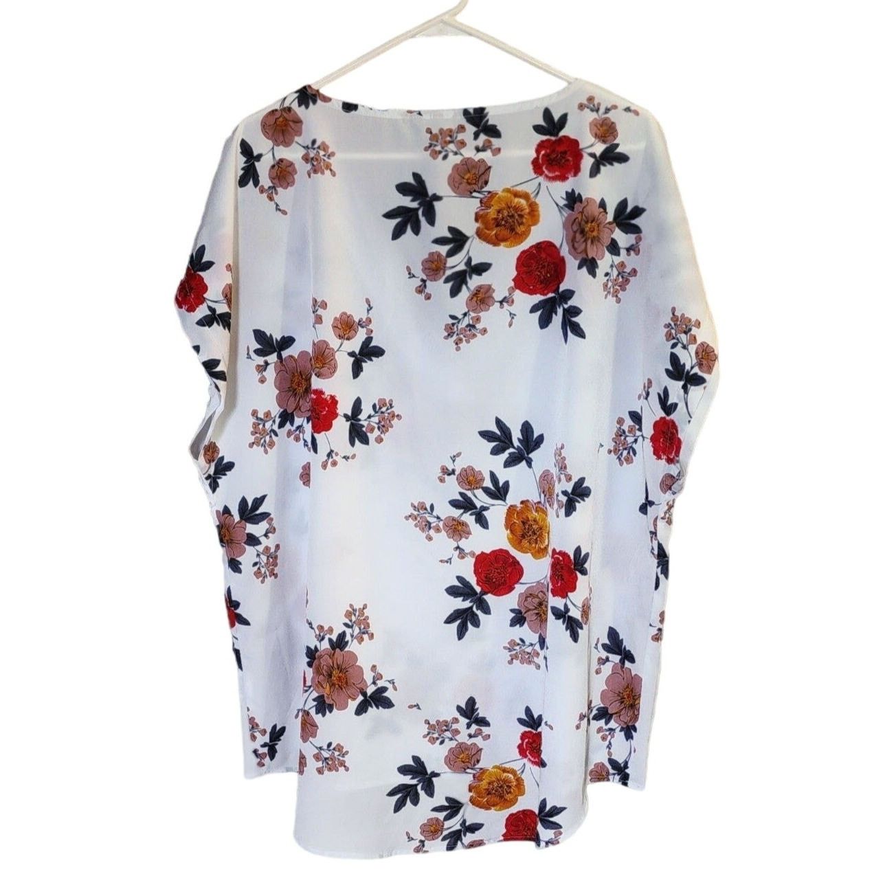 Shein Shein Curve Floral Top Size 4XL Fits Like 3XL Size 3XL / US 20-22 - 2 Thumbnail
