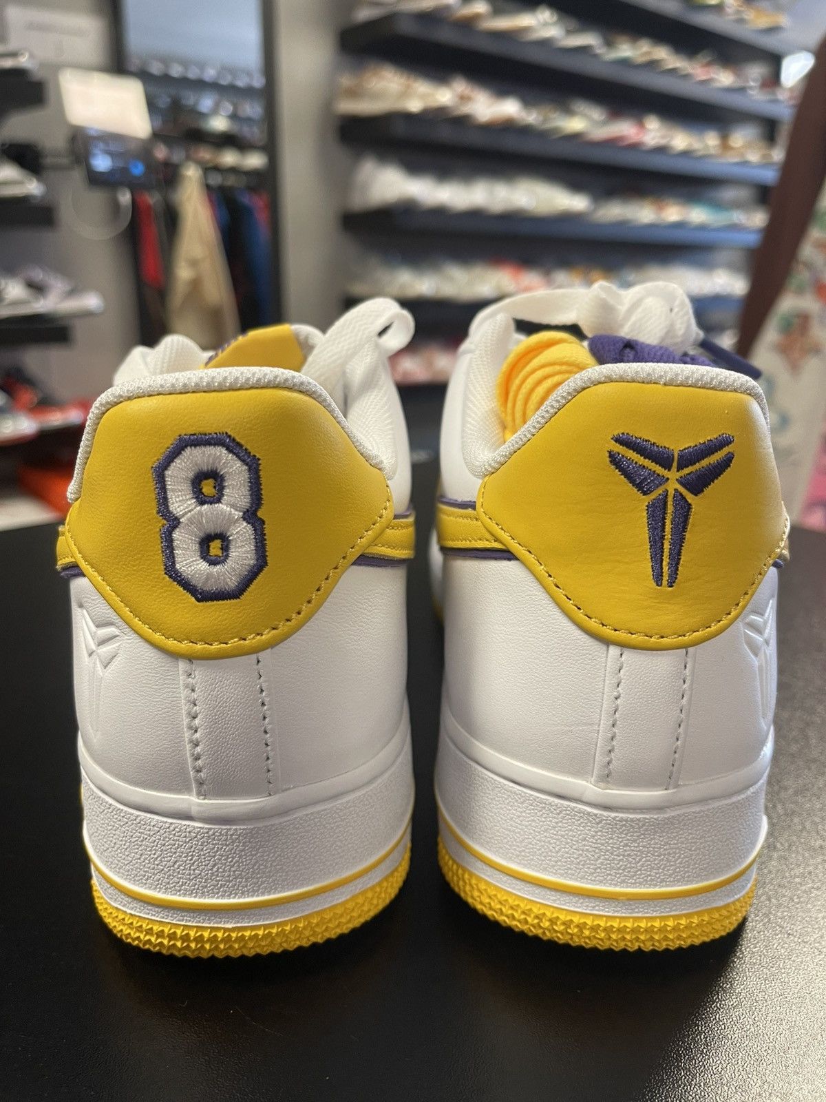 Nike Size 9.5 - Air Force 1 Kobe Bryant Lakers Home Brand New Size US 9.5 / EU 42-43 - 4 Thumbnail