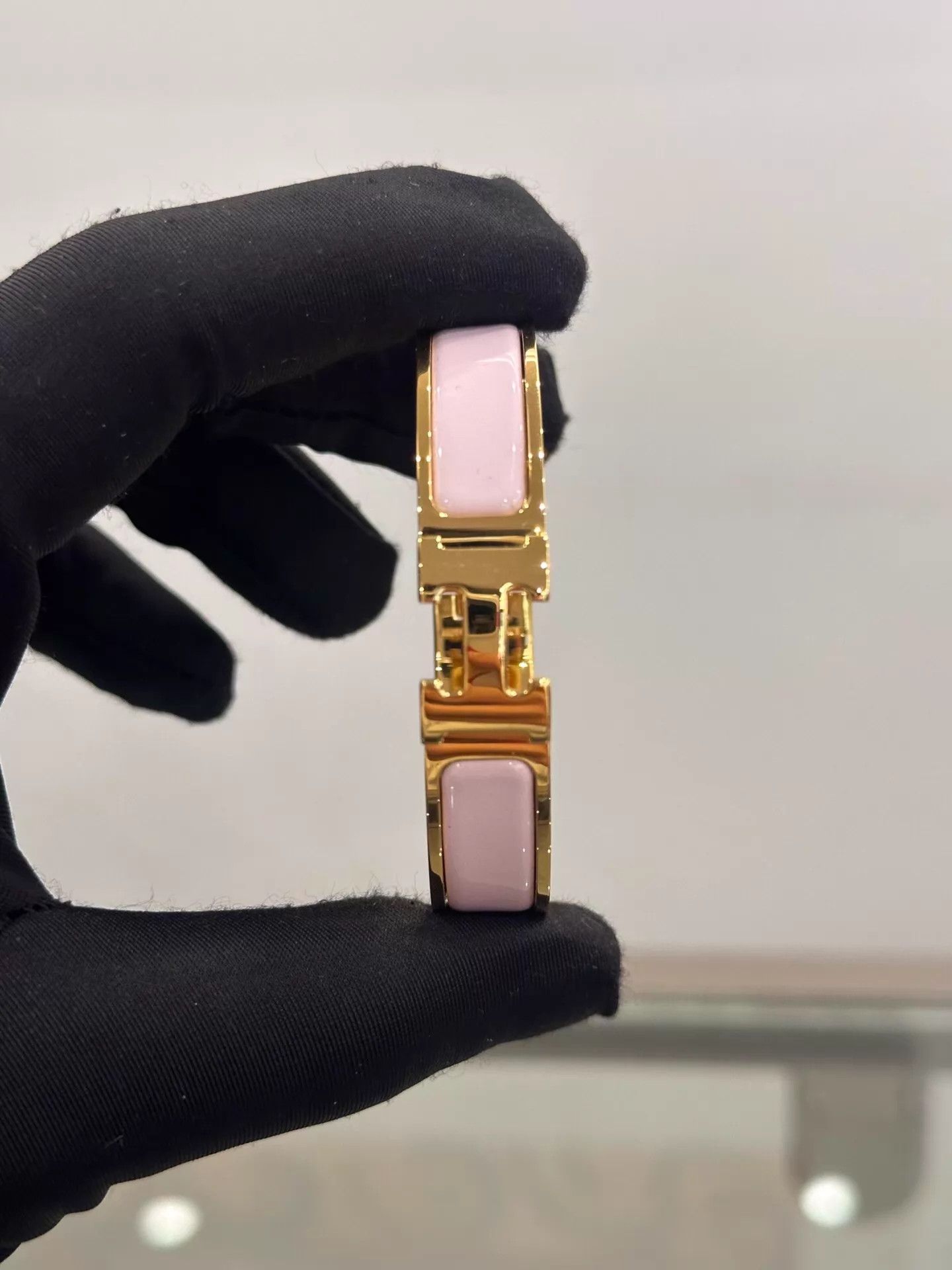 Hermes Hermès Clic H Pink Enamel H Gold Bangle PM Size ONE SIZE - 3 Thumbnail
