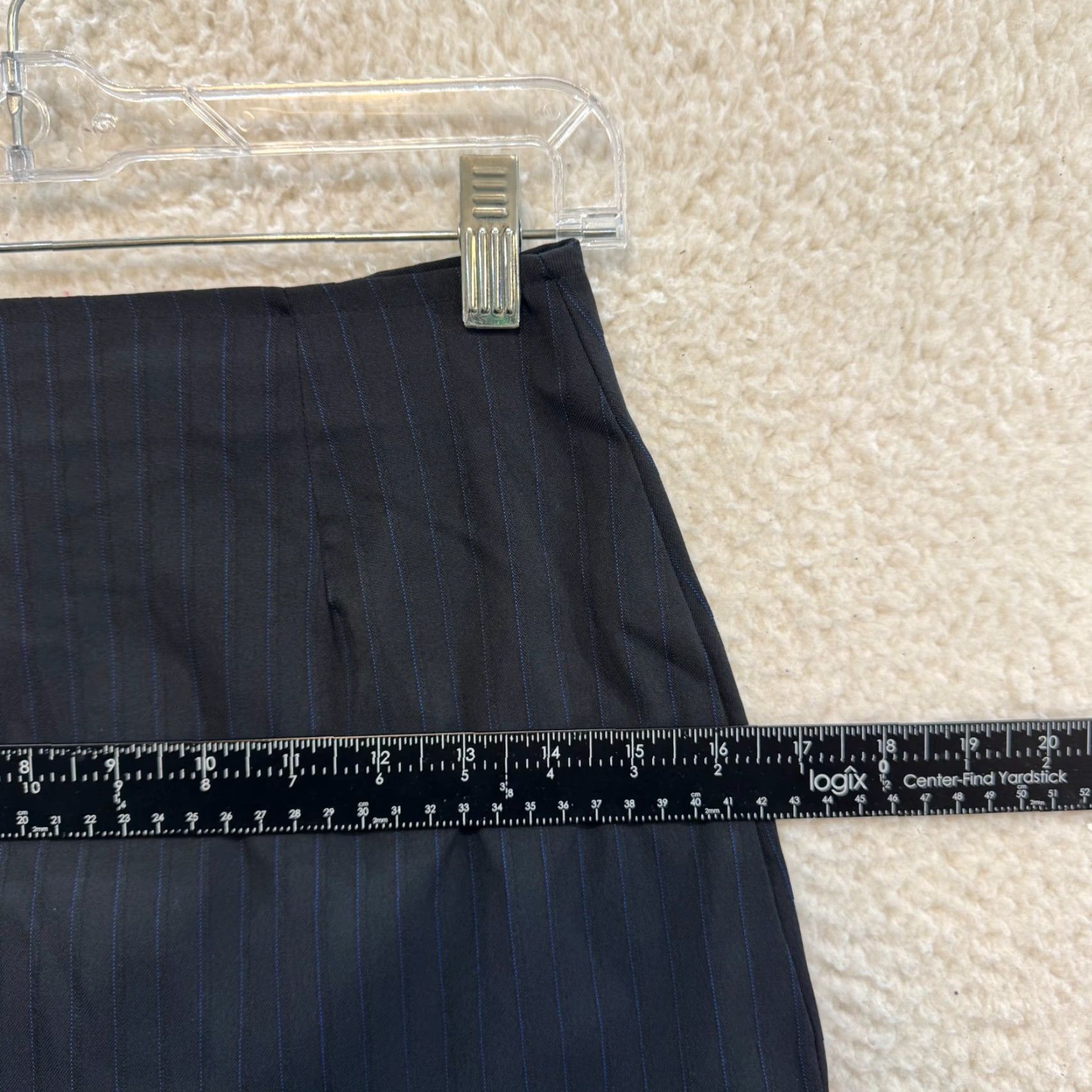 Vintage VINTAGE 90s Y2K Black Pinstripe Mini Skirt - Office Siren - Women 0/2, 24/25, Regular Size 26" / US 2 / IT 38 - 6 Thumbnail