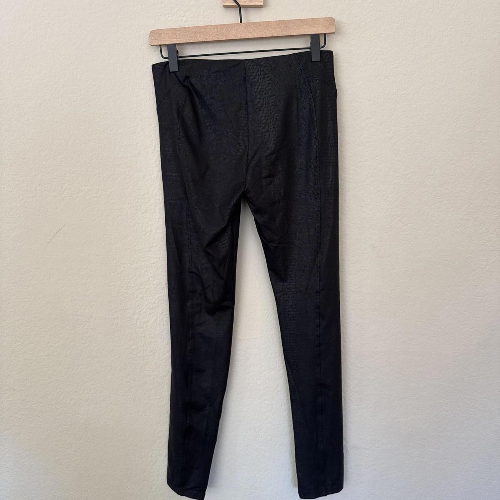 United Colors Of Benetton Bebe Y2K Black Textured Leatherette Stretch Ponte Leggings Size 28" / US 6 / IT 42 - 4 Thumbnail
