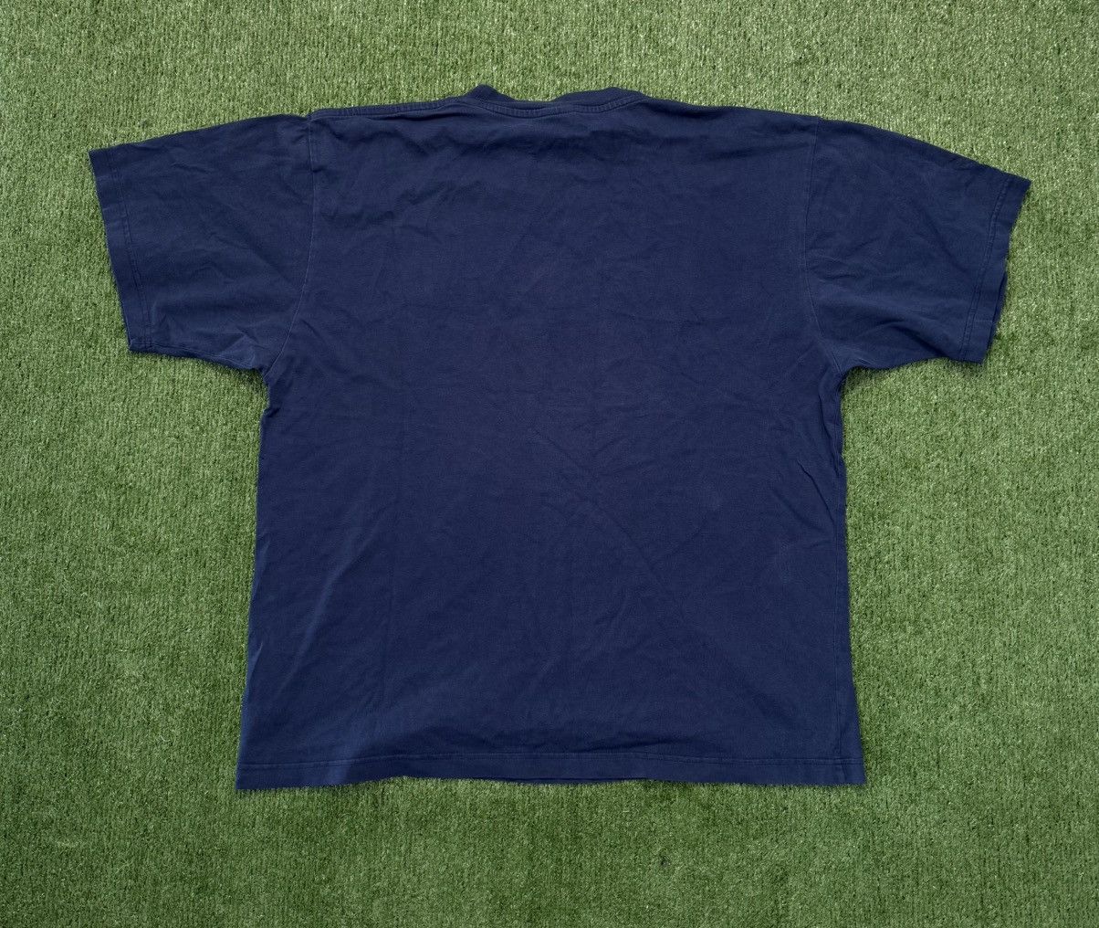 Nike Nike Town London Tee Vintage 90s Rare Size US L / EU 52-54 / 3 - 2 Thumbnail