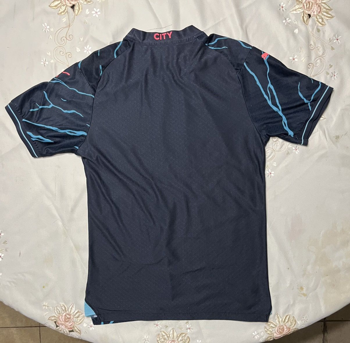 Puma PUMA Ultraweave Manchester City 2023-24 season third jersey Size US M / EU 48-50 / 2 - 6 Thumbnail